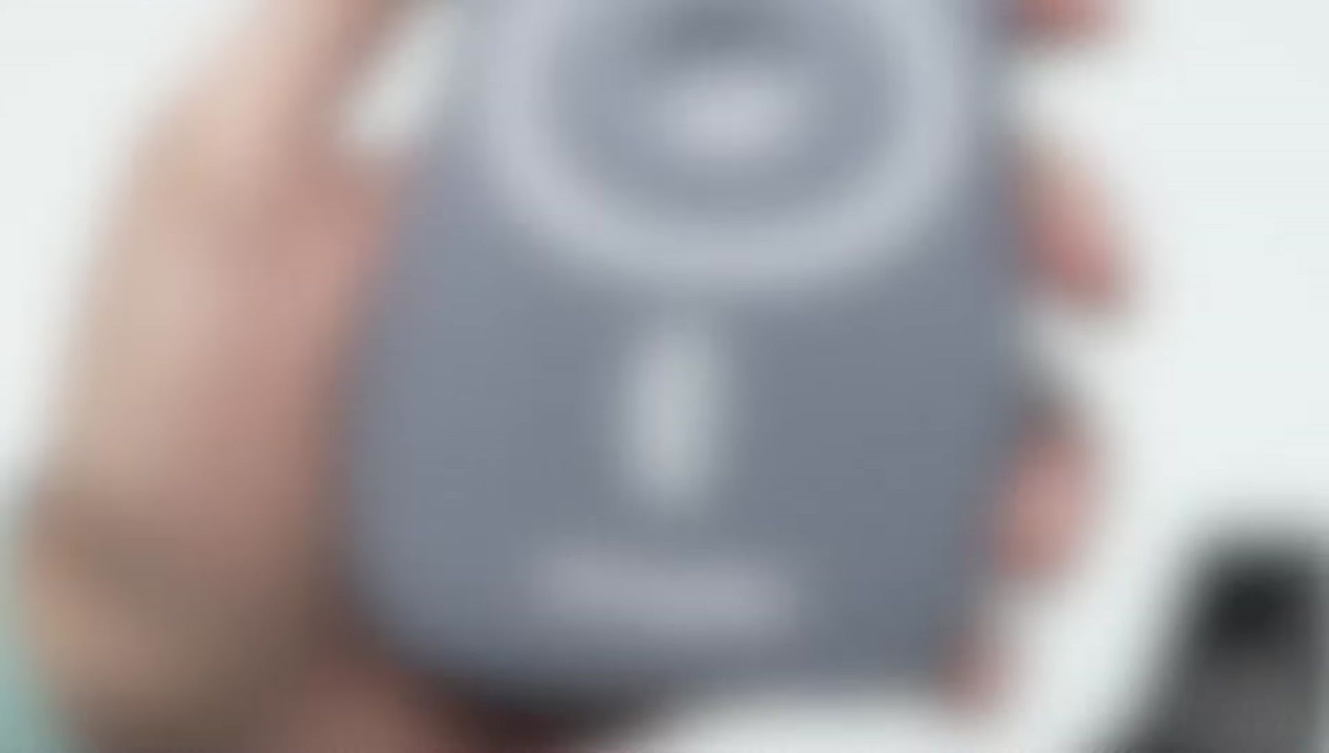 Apple Watch charging successfully on the power bank.