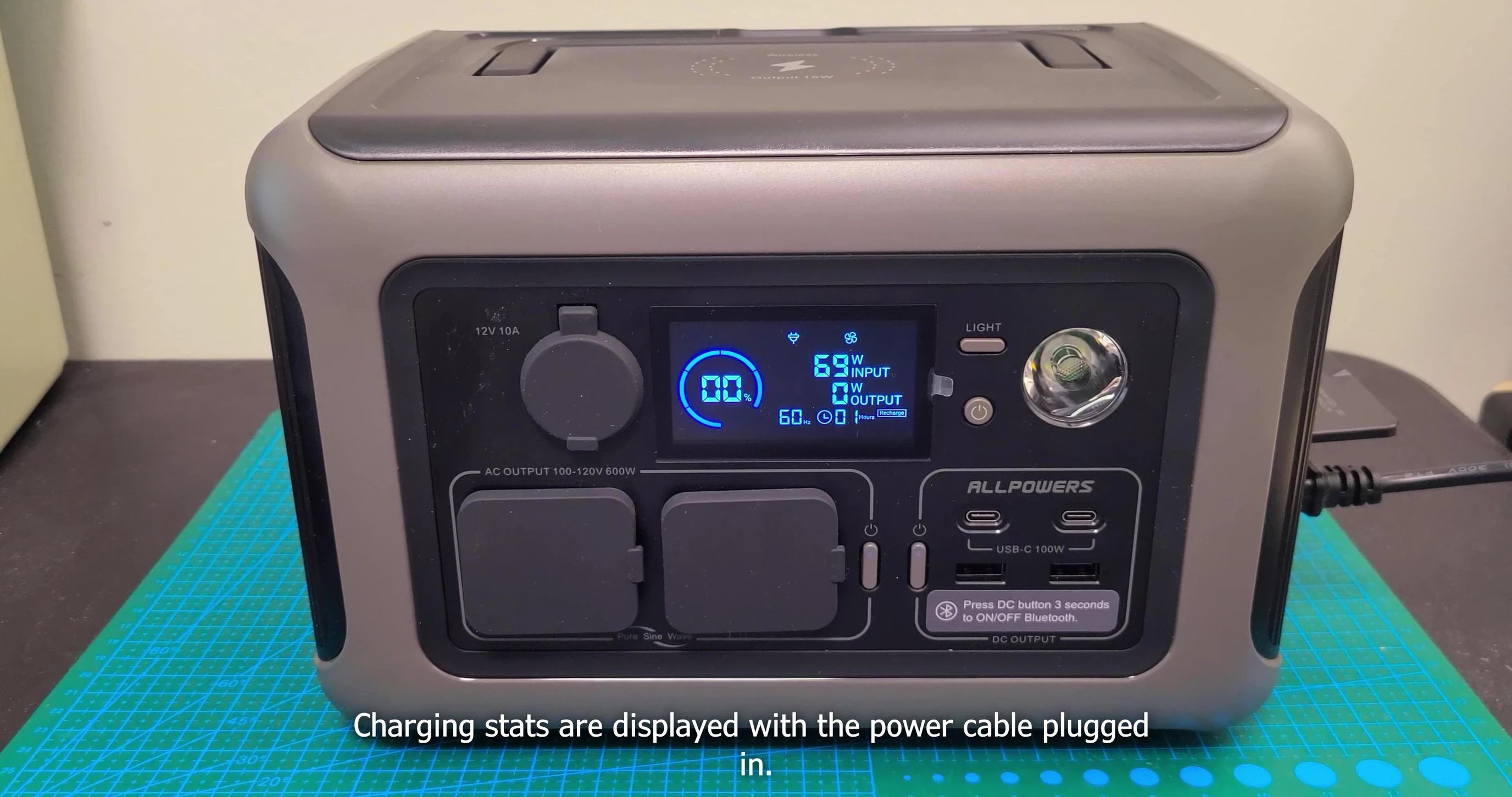 Charging stats displayed on the R600.