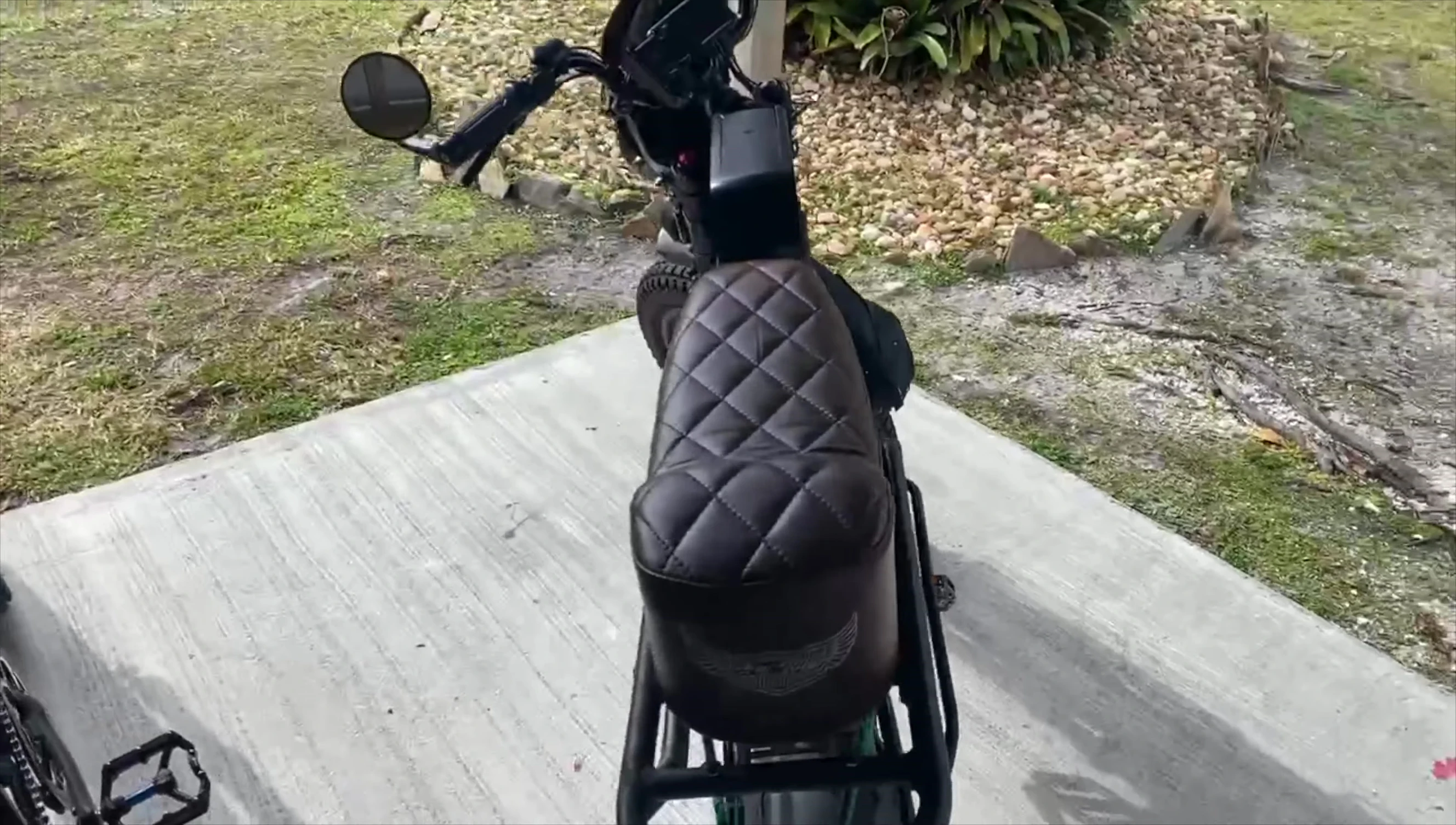 Sven riding his ebike showcasing the increased range and performance thanks to the additional battery.
