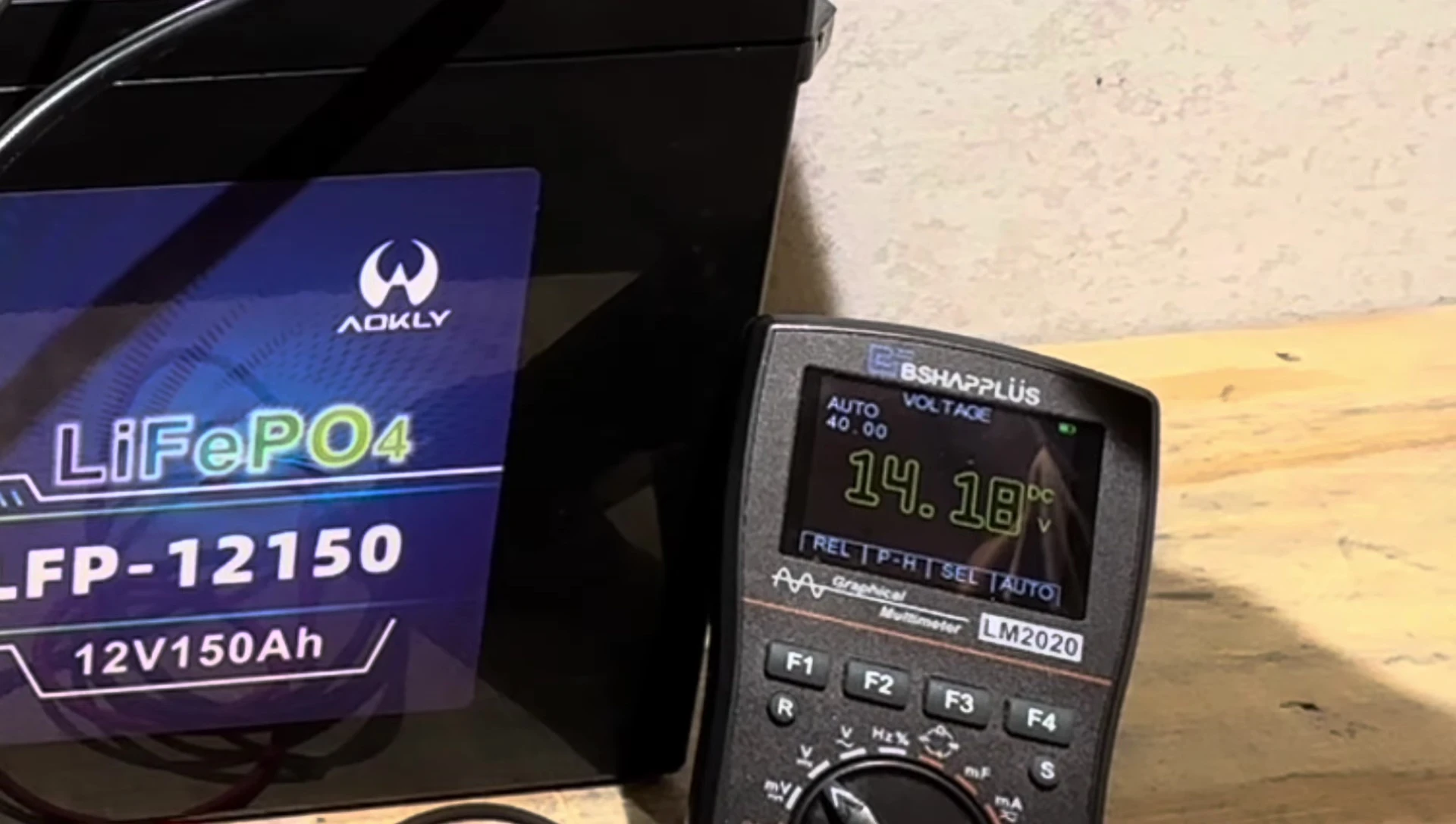 Initial voltage reading after charging