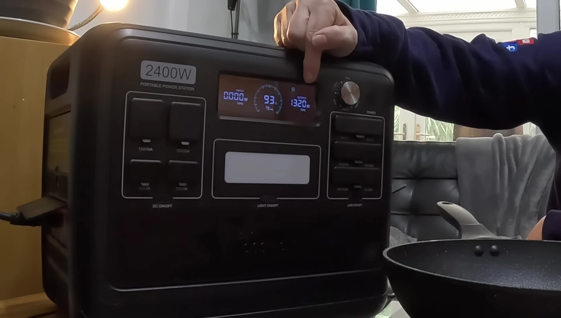 Induction hob in use