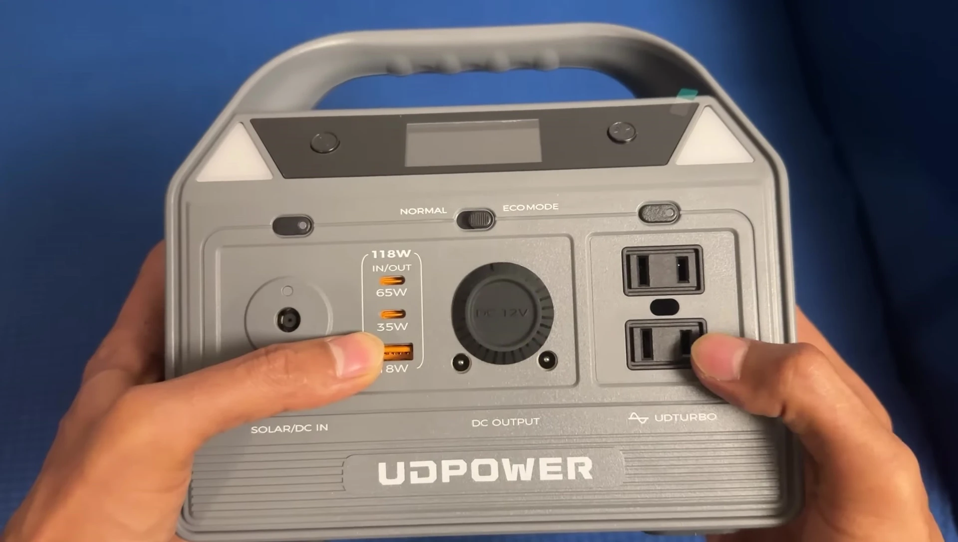 Screenshot showing the display and safety features mentioned.