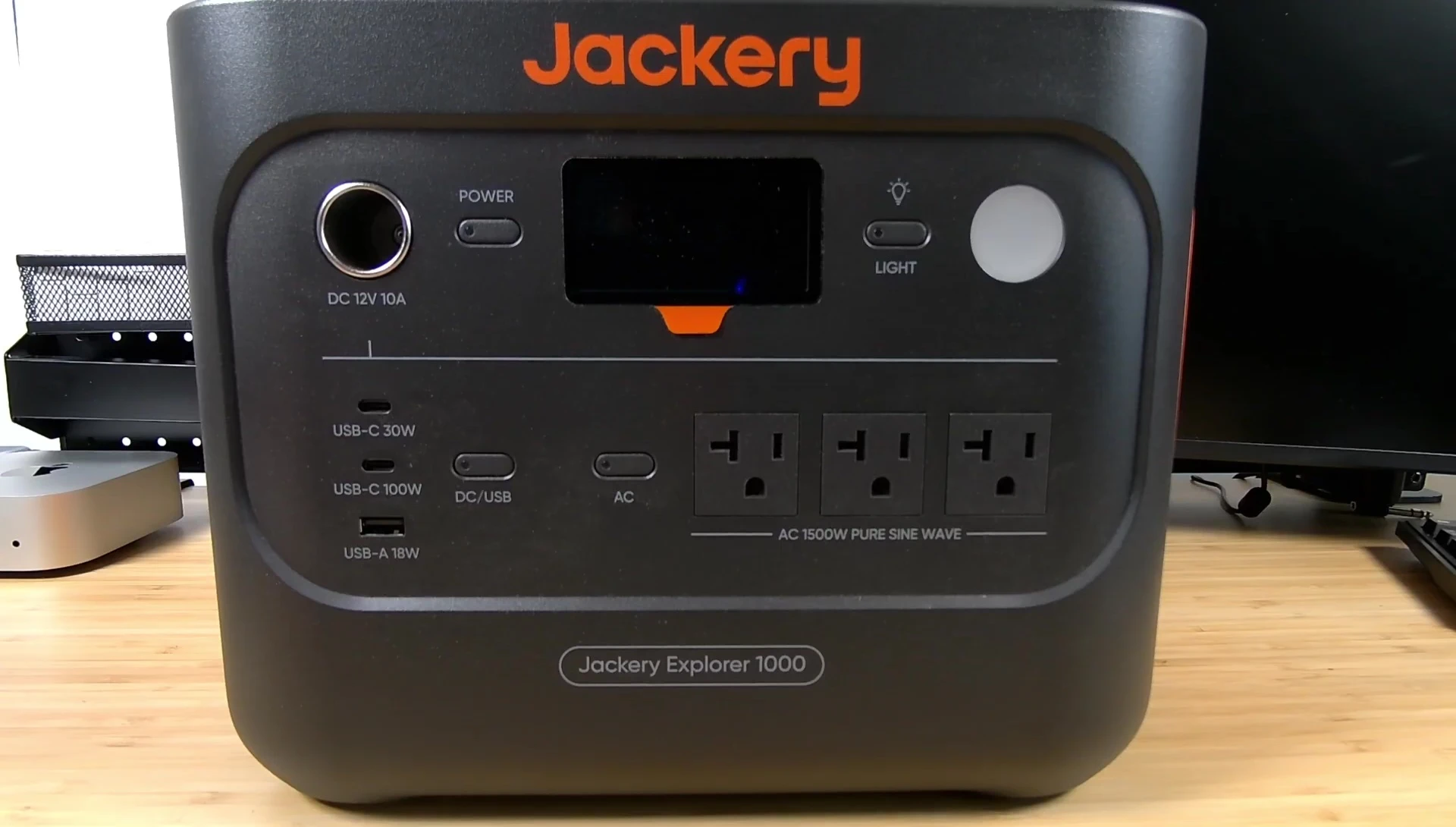 Jackery Explorer 1000 power station