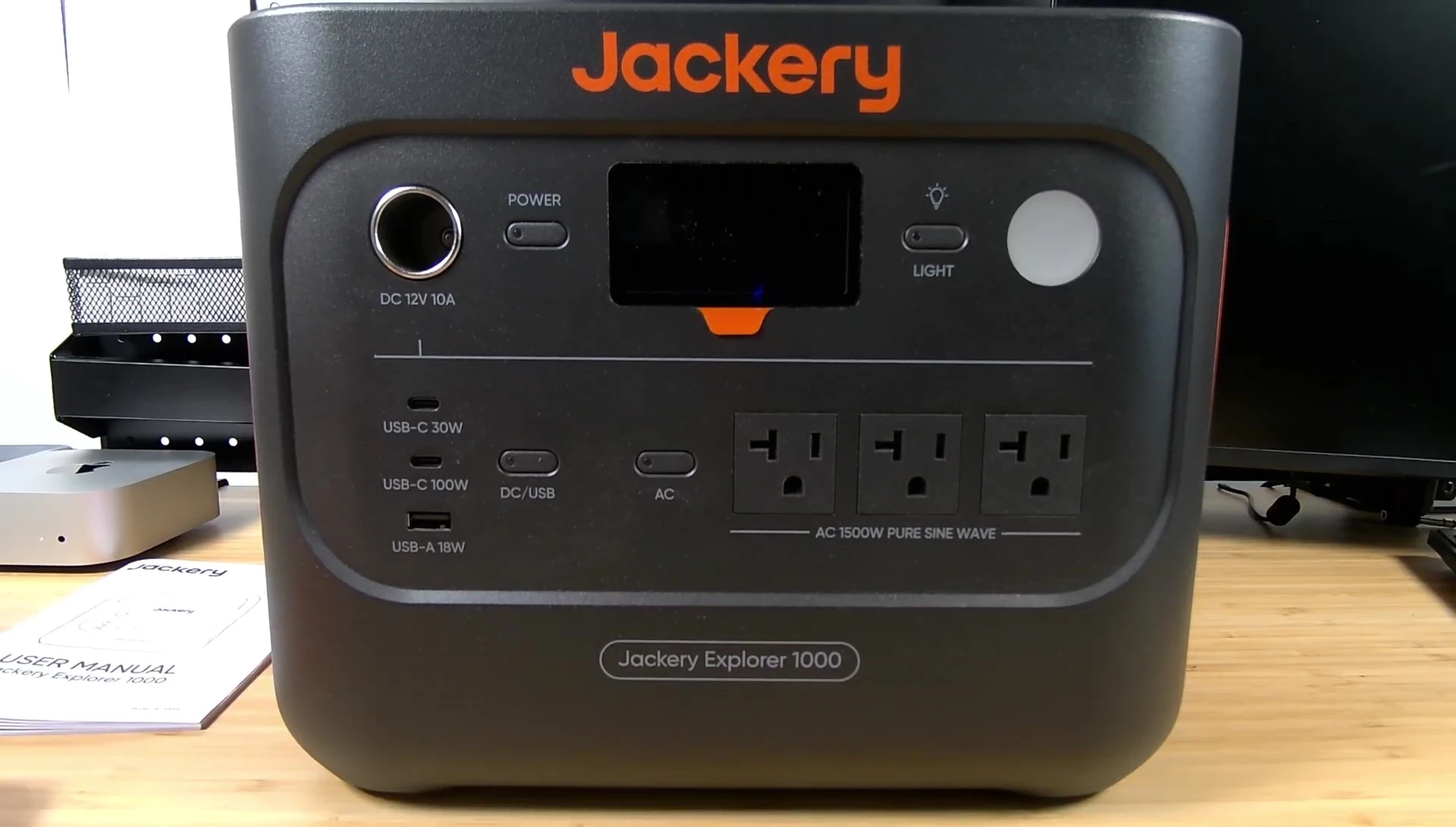 Close-up of the 1000Wh battery capacity specification on the device