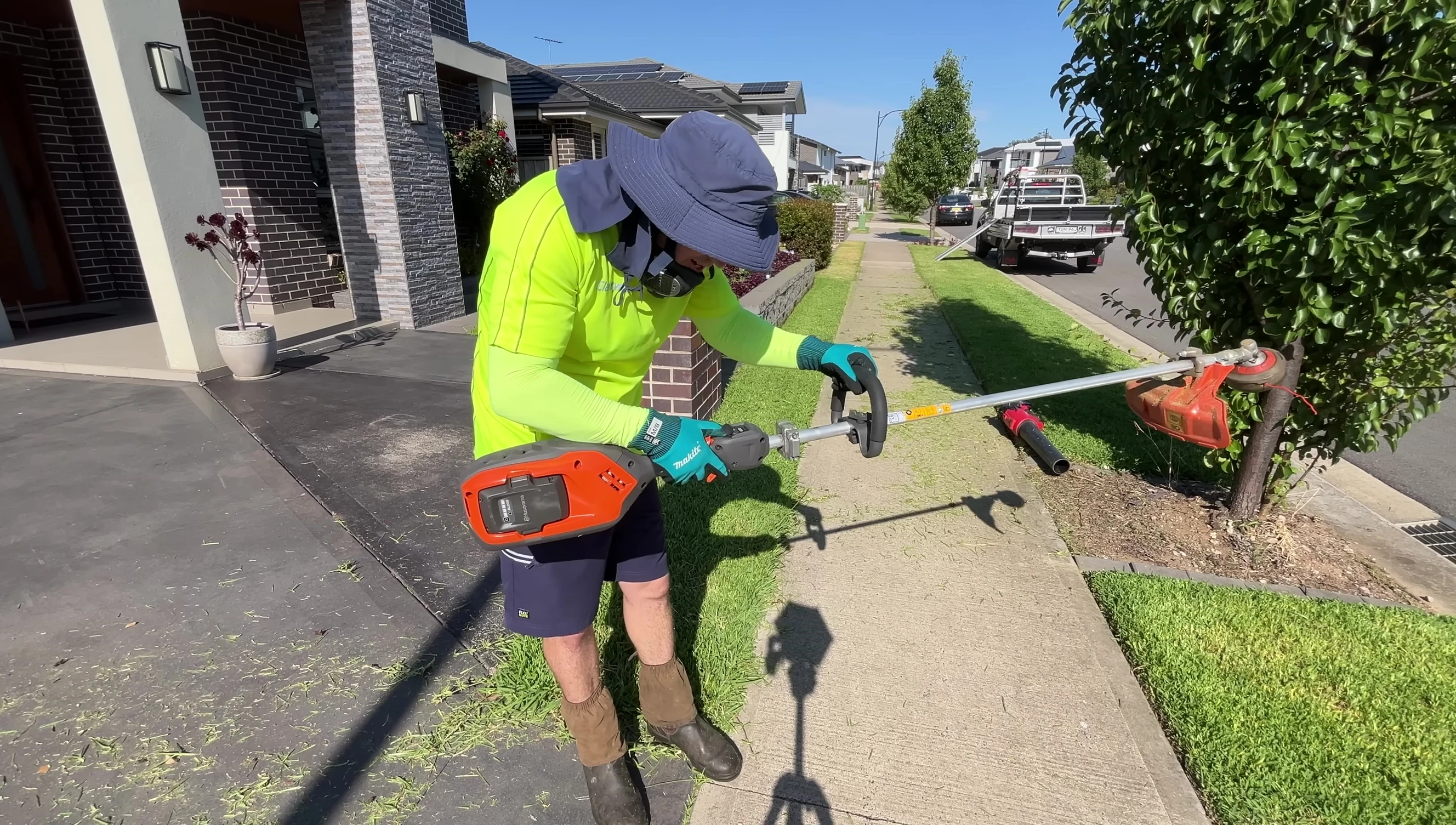The trimmer being used on a second power level