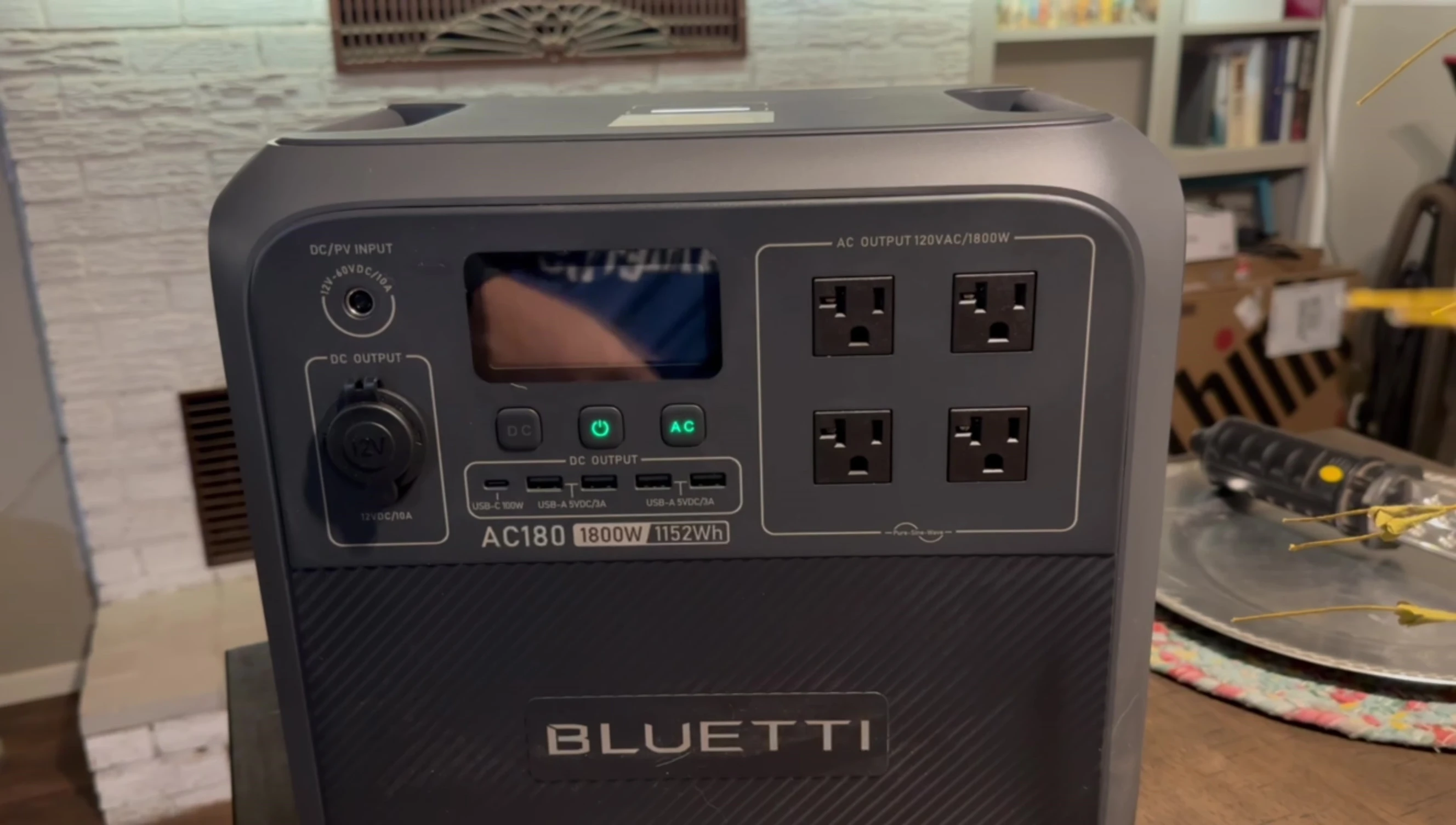 The app showing battery percentage after running the electric blanket