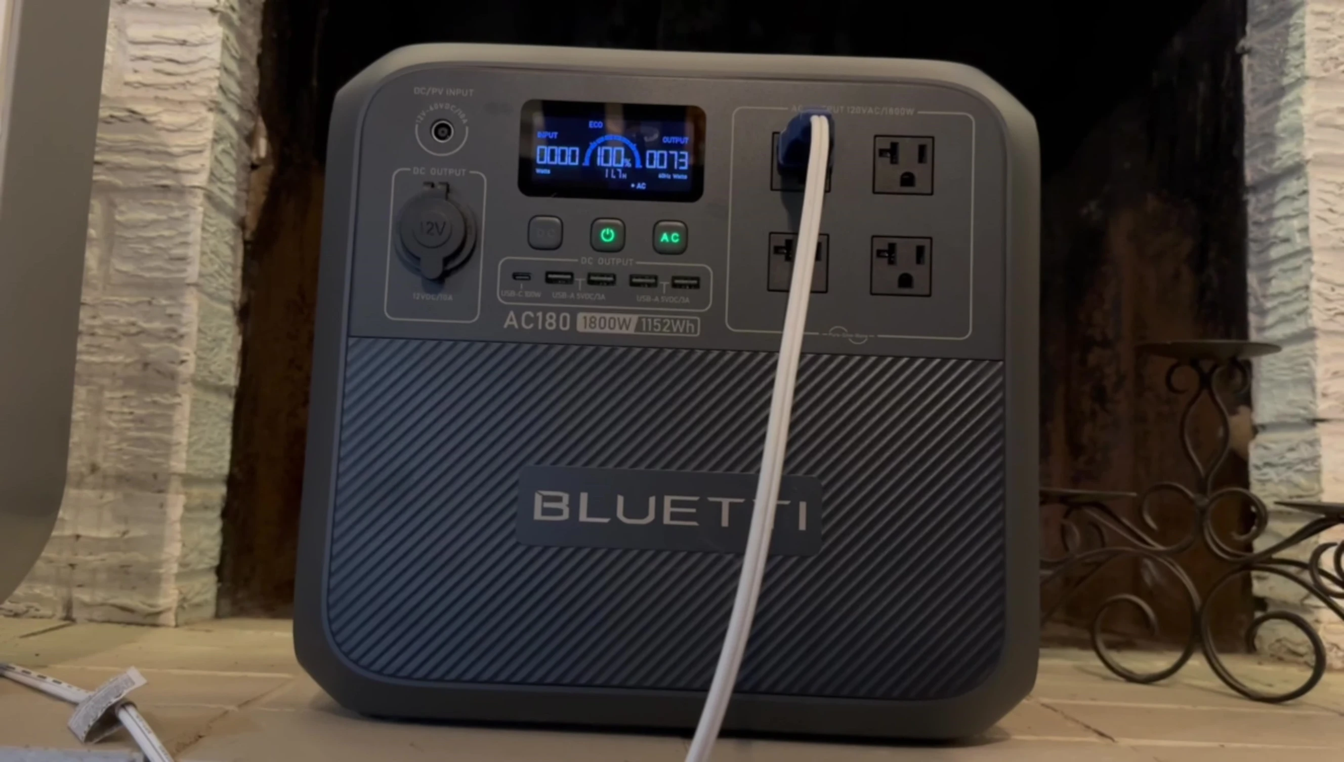 App showing power consumption of the fan