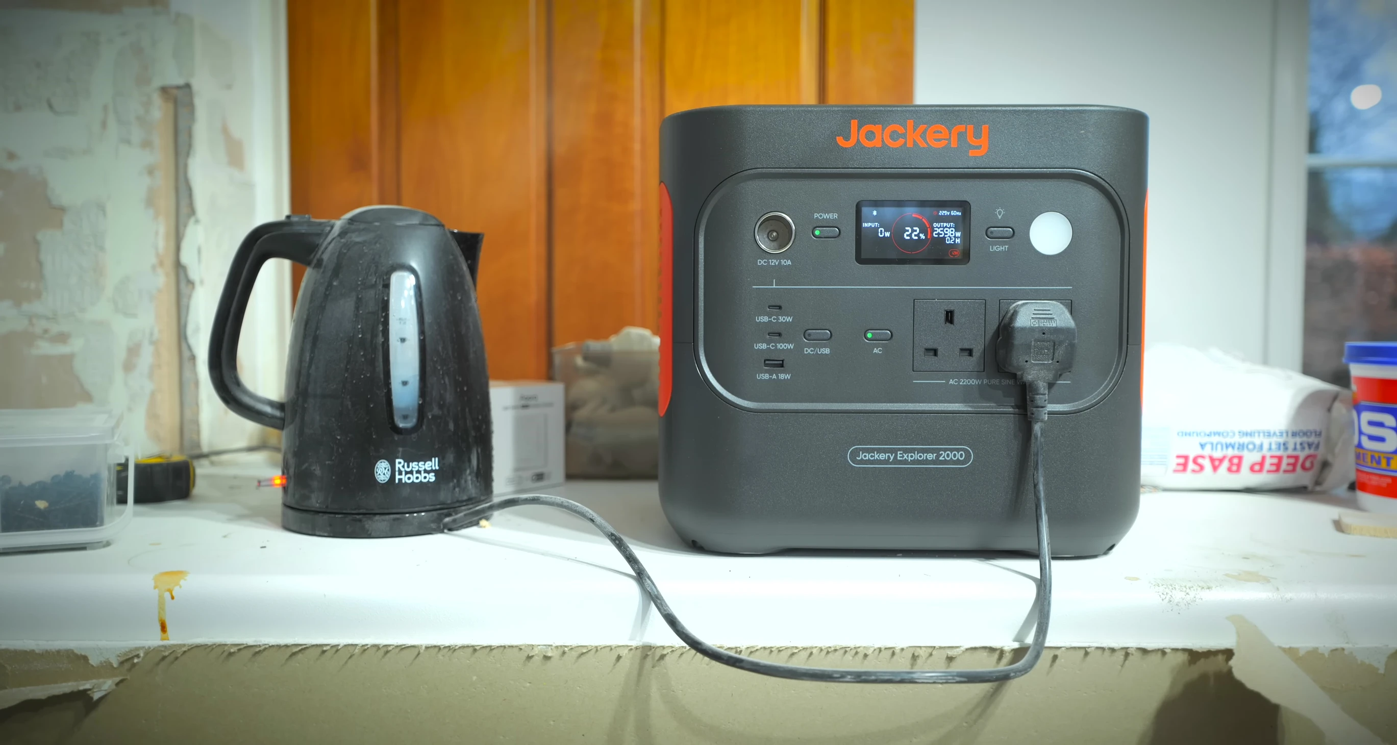 The power station powering an electric kettle.