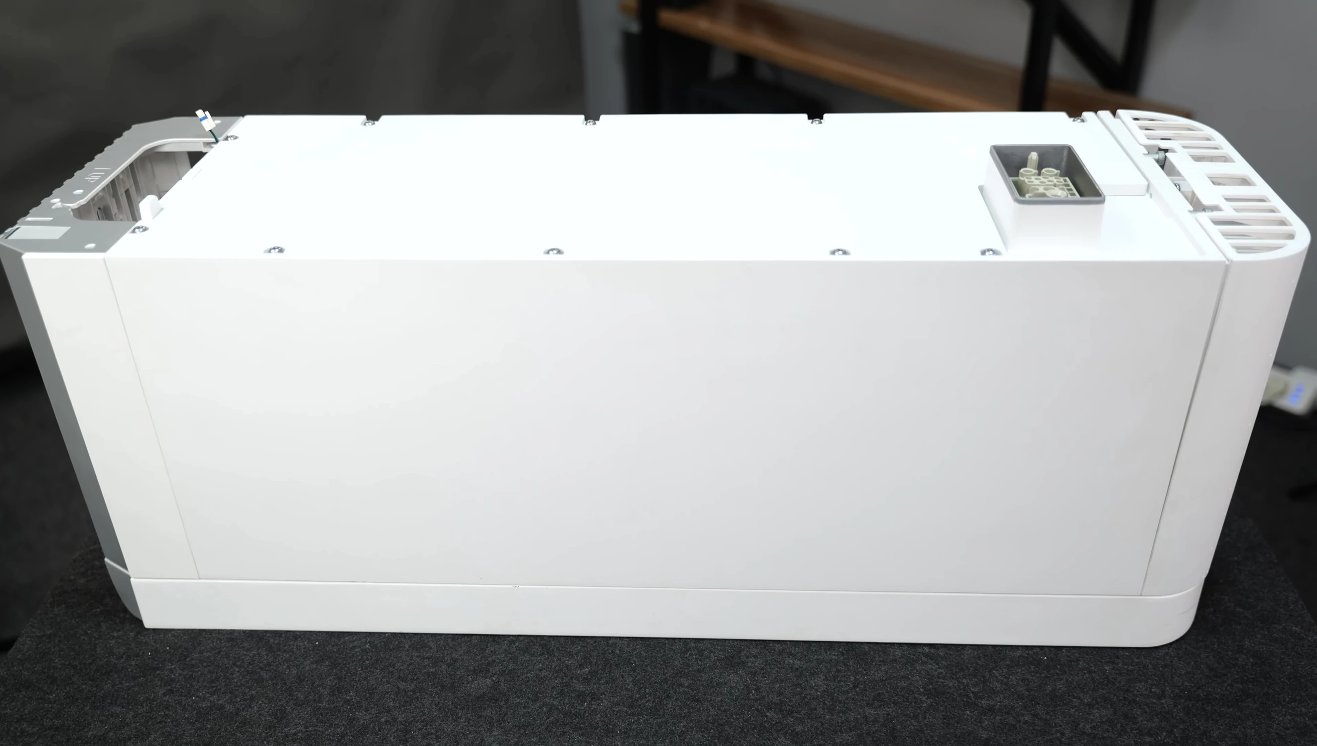 Graphic showing different capacity configurations with varying numbers of batteries.