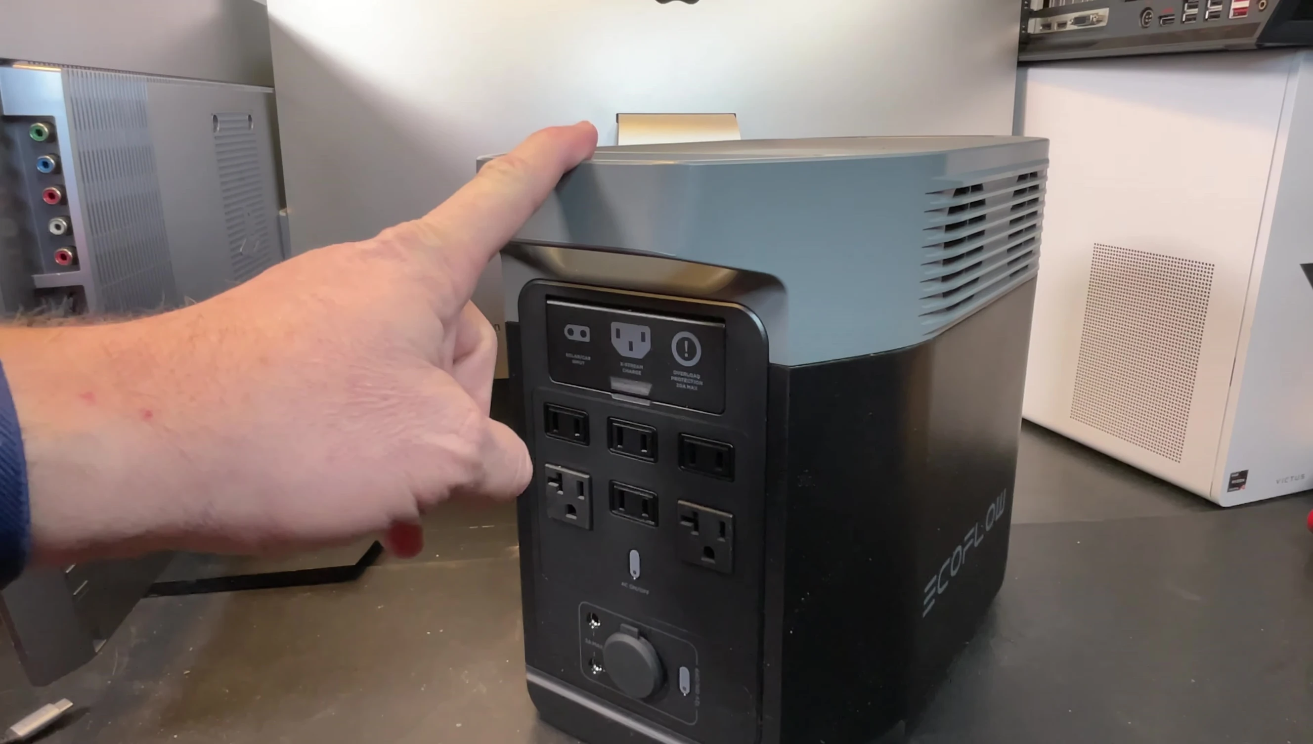 Delta 2 with external battery pack