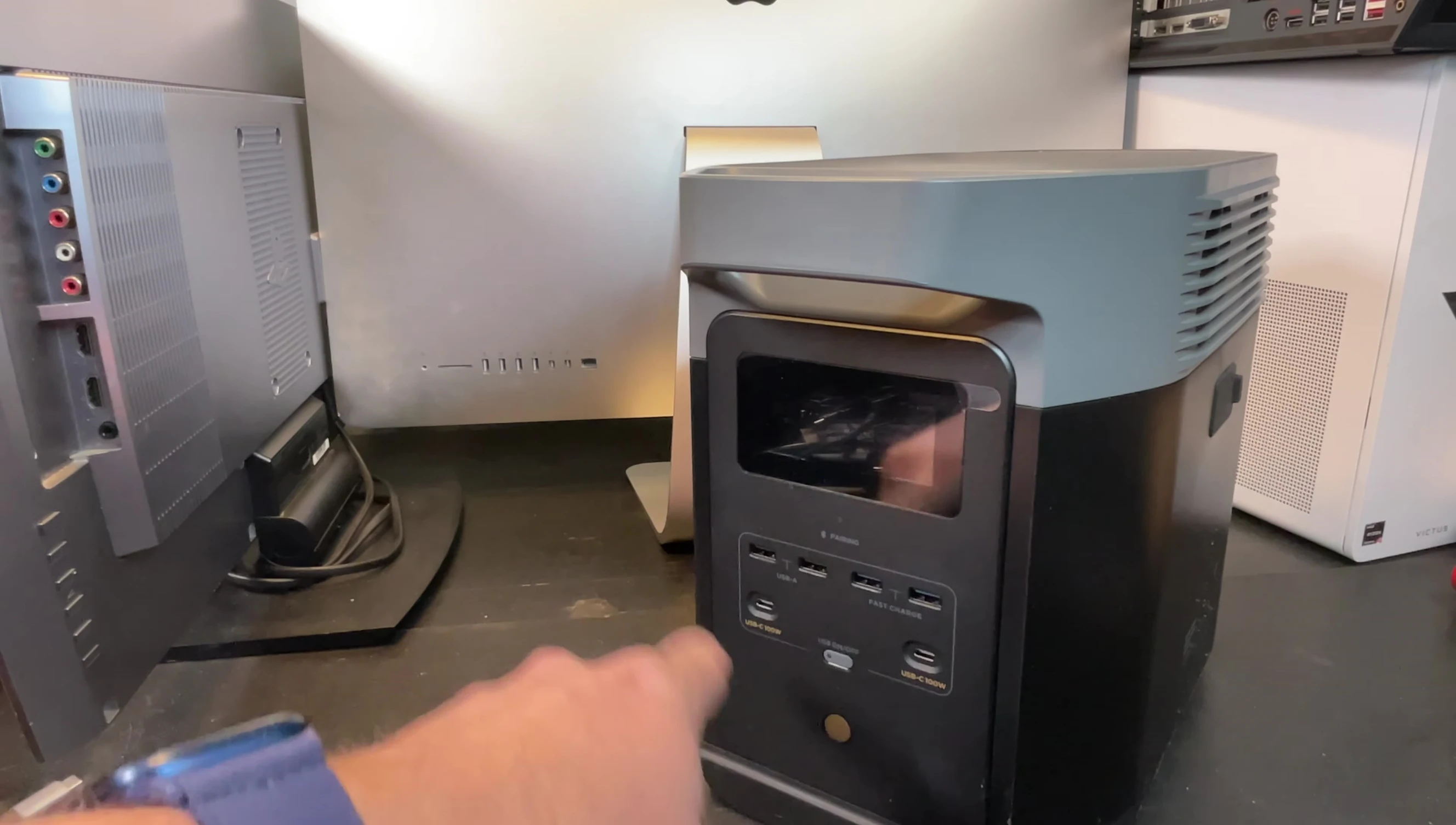 Front of the Delta 2 with USB and USB-C ports