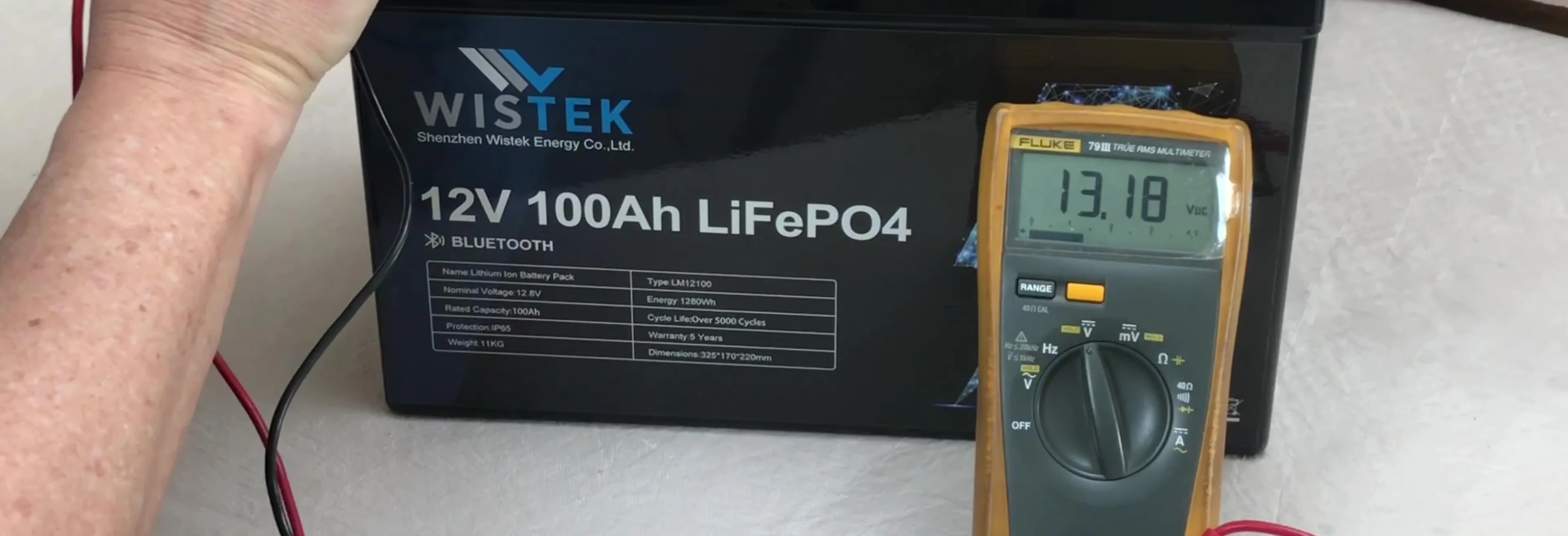 Smartphone displaying battery information from app