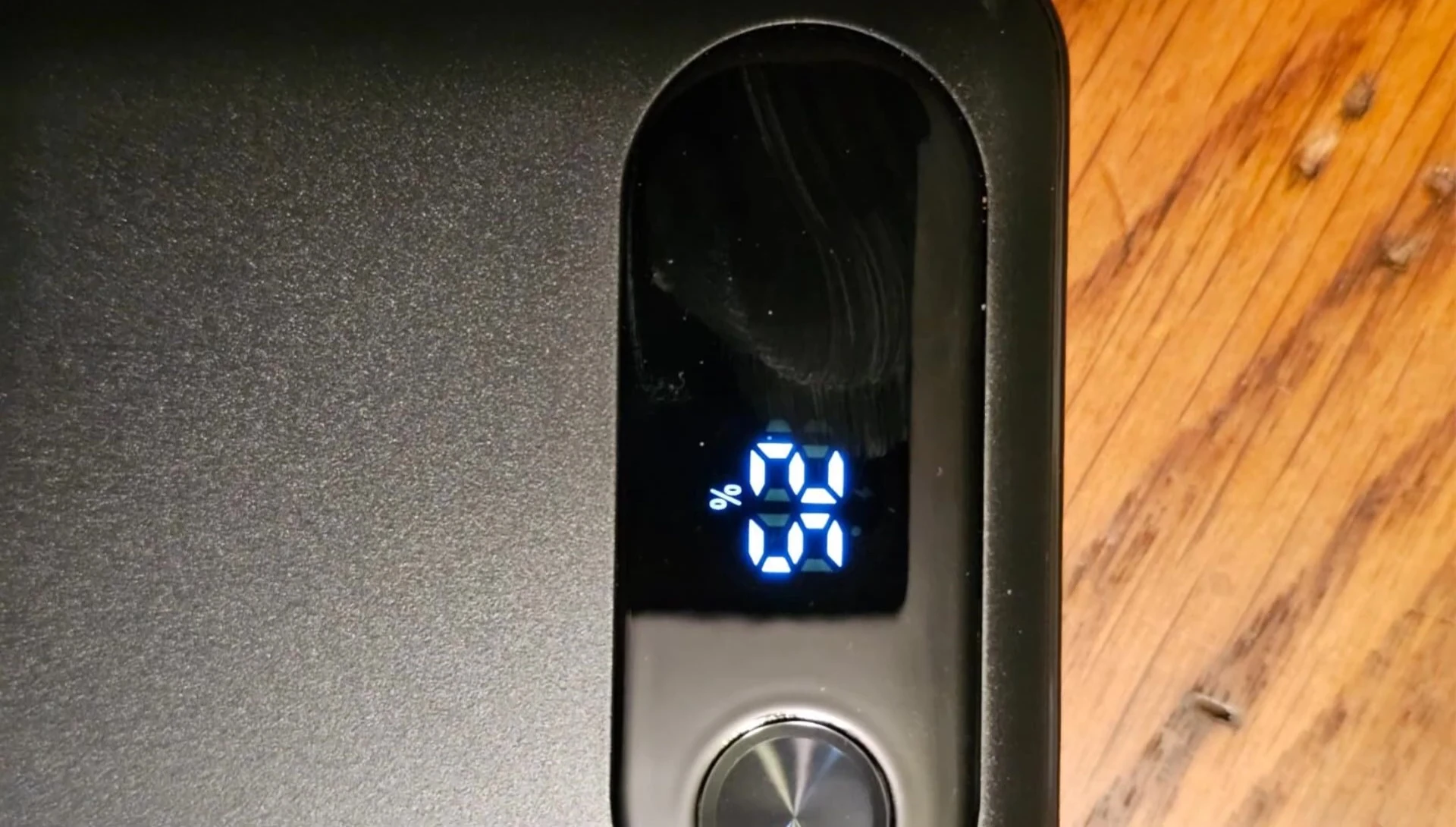 Samsung Power Bank with built-in cable