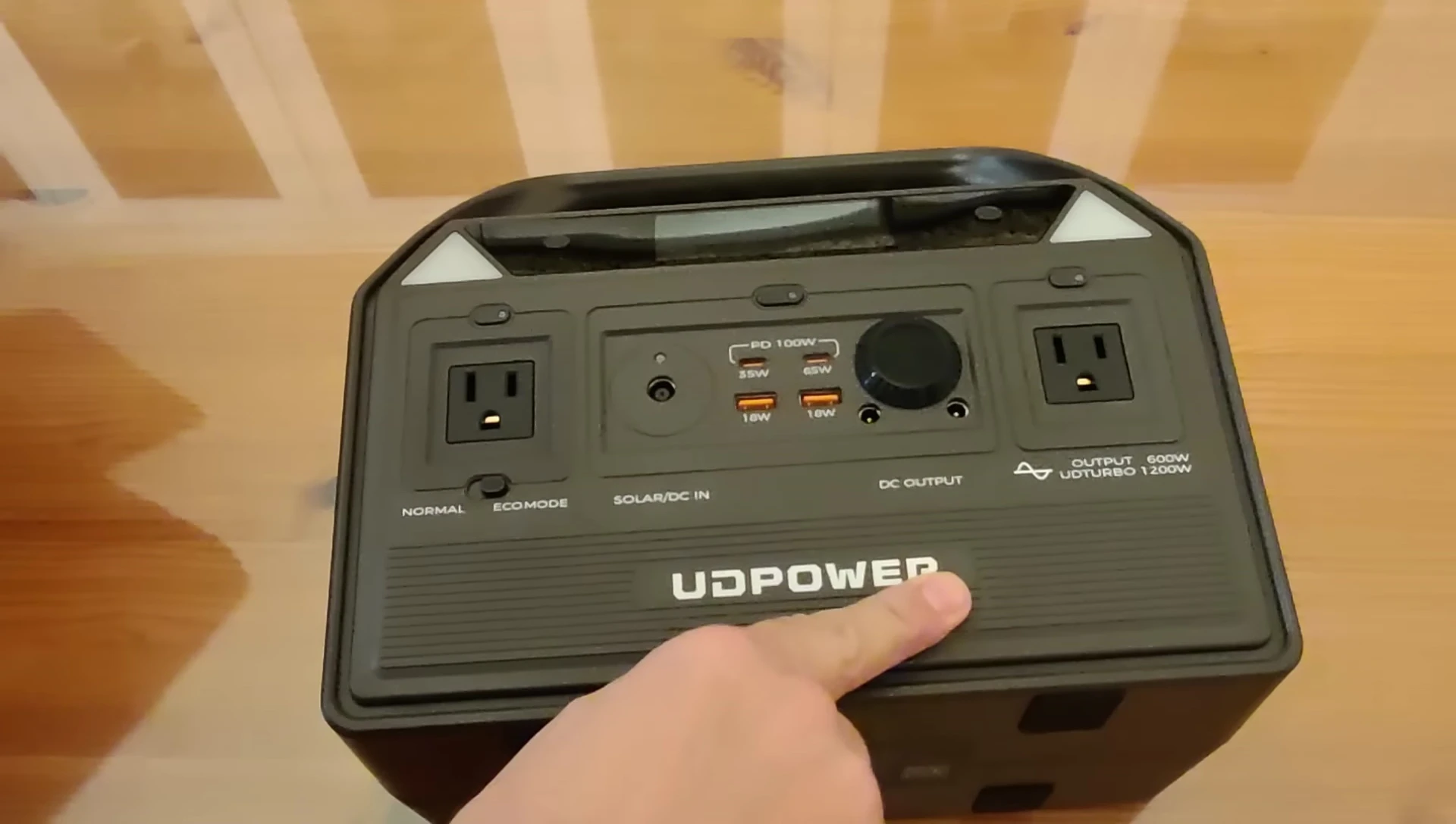Close-up of the C600 showing its ports and display