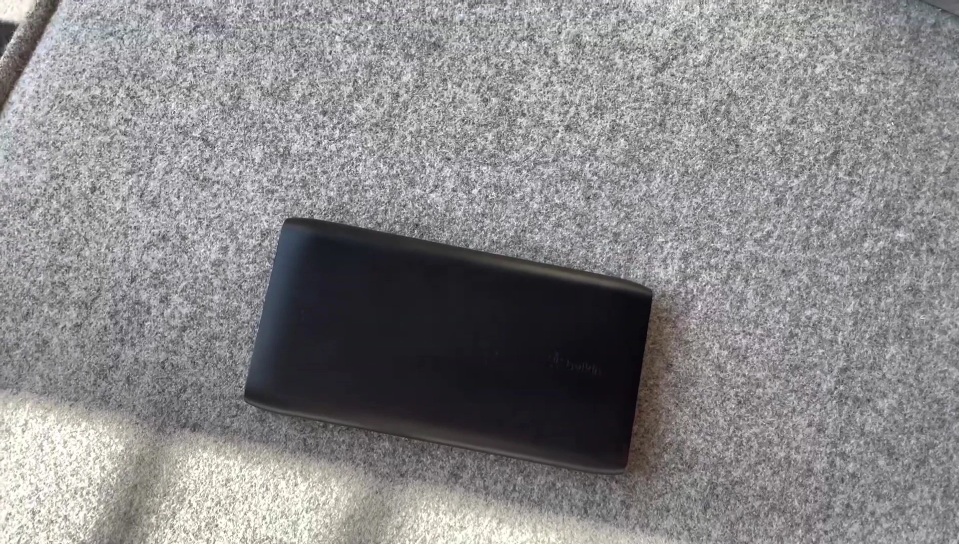 Belkin Power Bank charging multiple devices