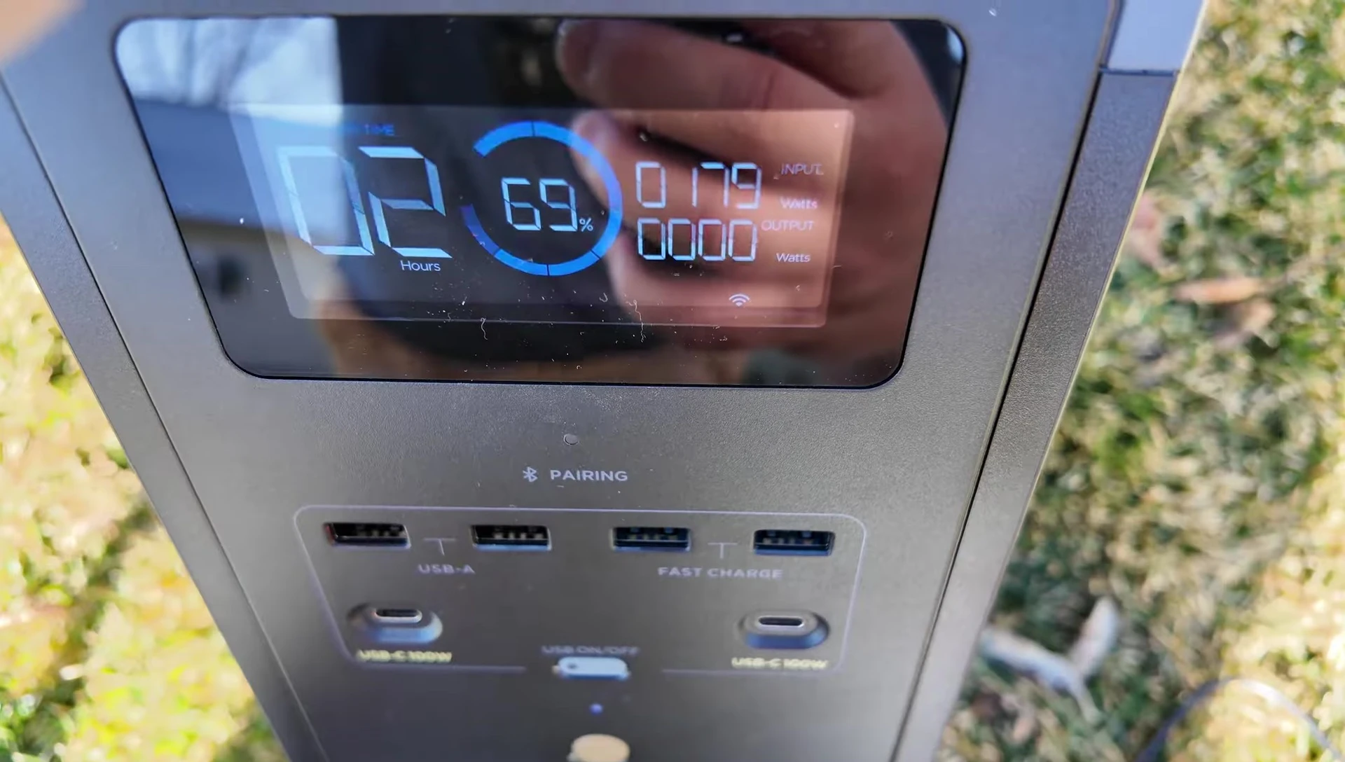 Power output reading on the Ecoflow Delta 2.