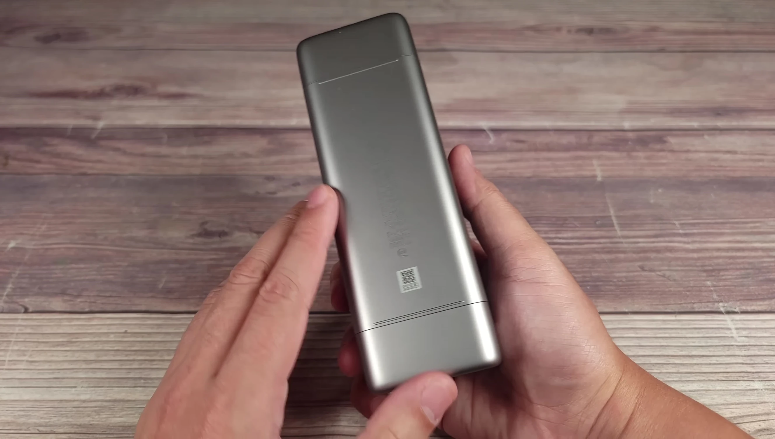 Close-up of the CUKTECH 20 power bank highlighting its design.