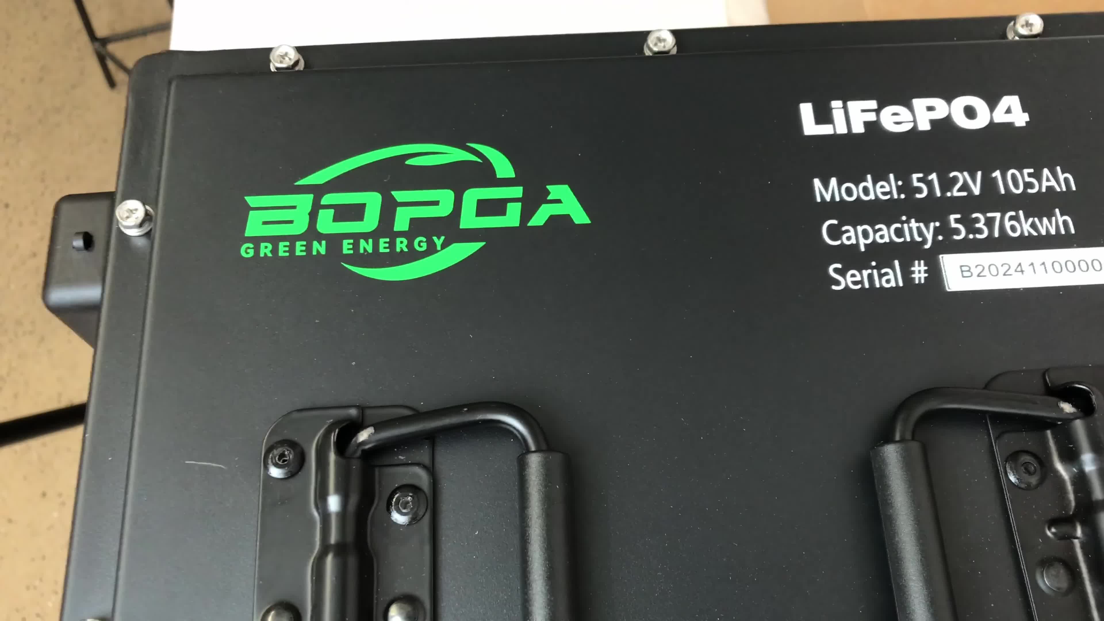The box containing the BOPGA MINI battery.