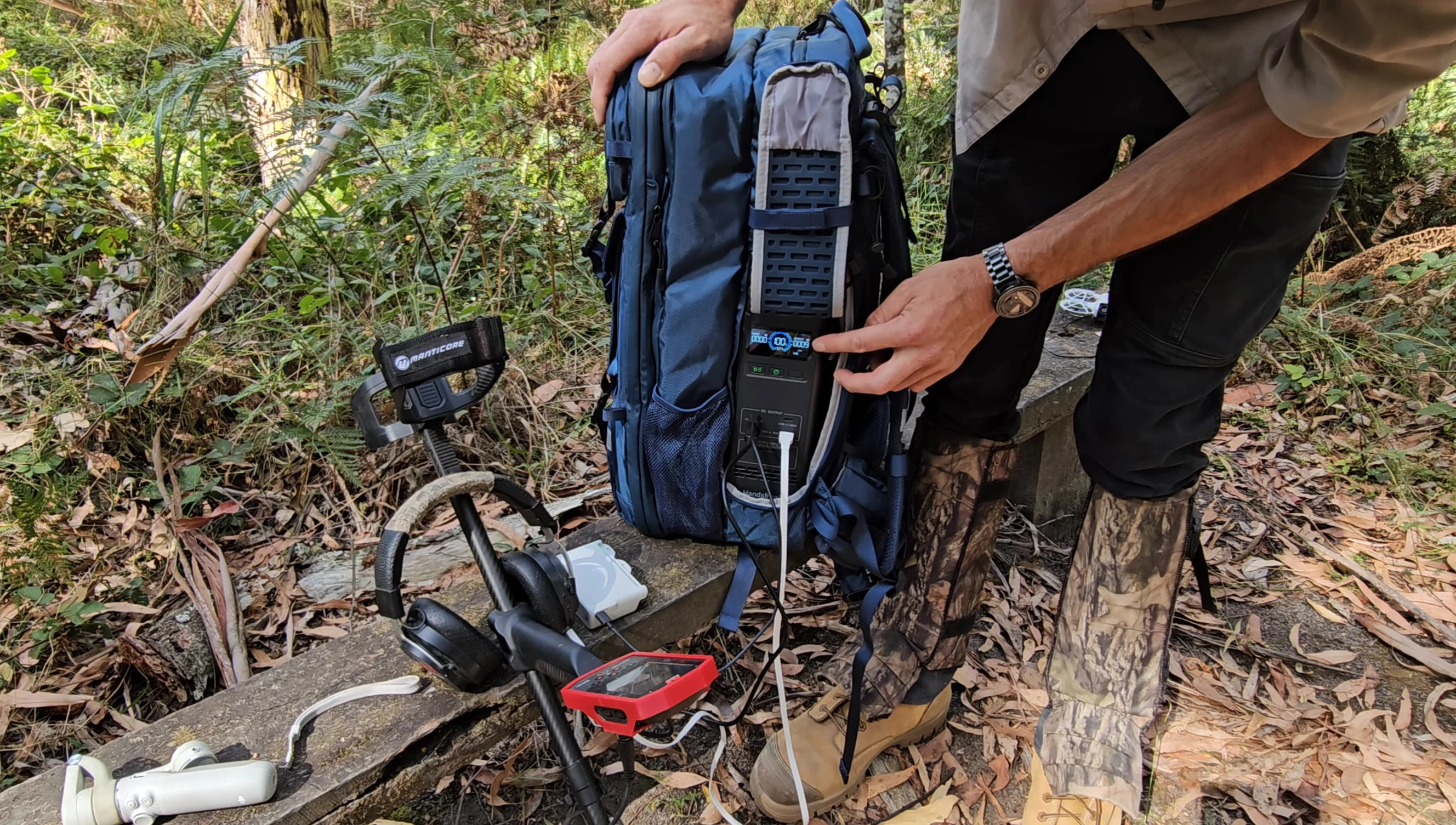 Charging multiple devices simultaneously using the BLUETTI power station.