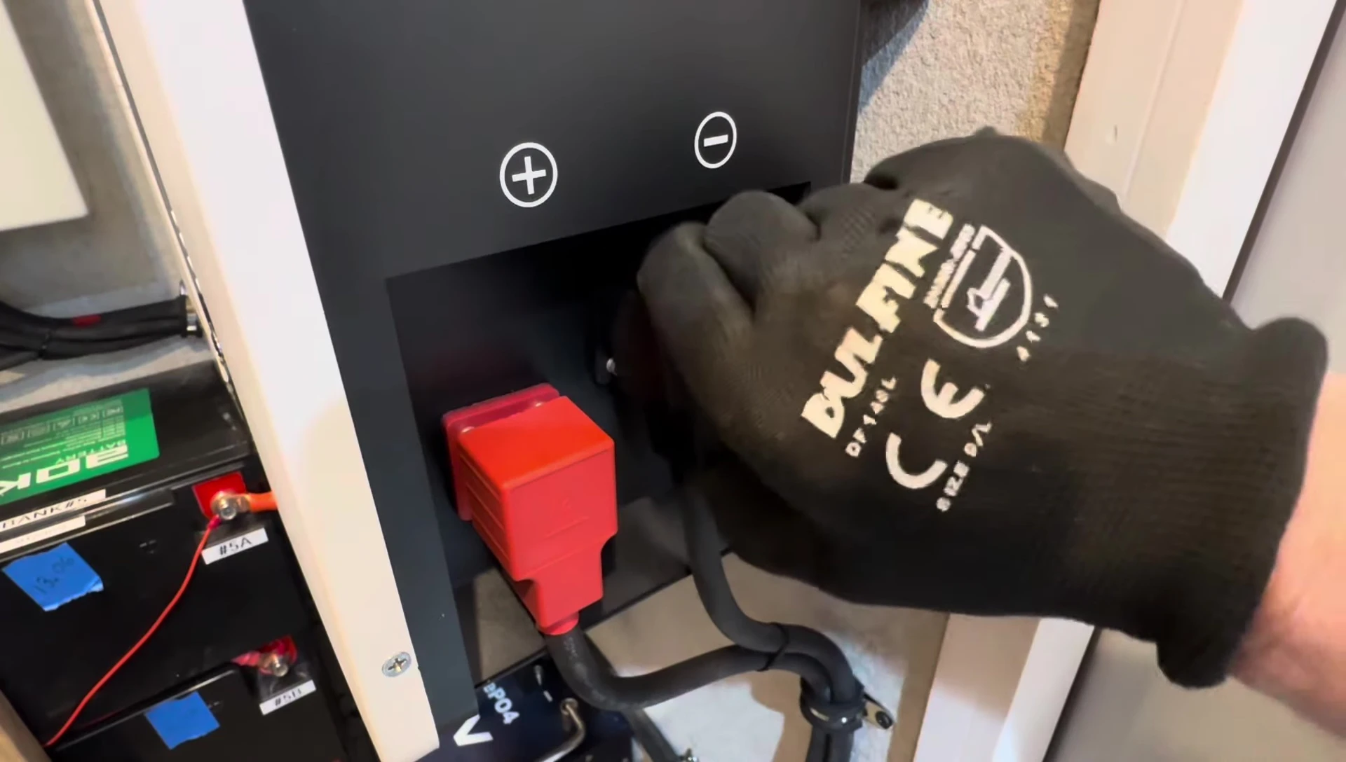 Battery terminals and connectors
