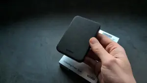 Sharge CarbonMag 10k: Best Wireless MagSafe Power Bank Review