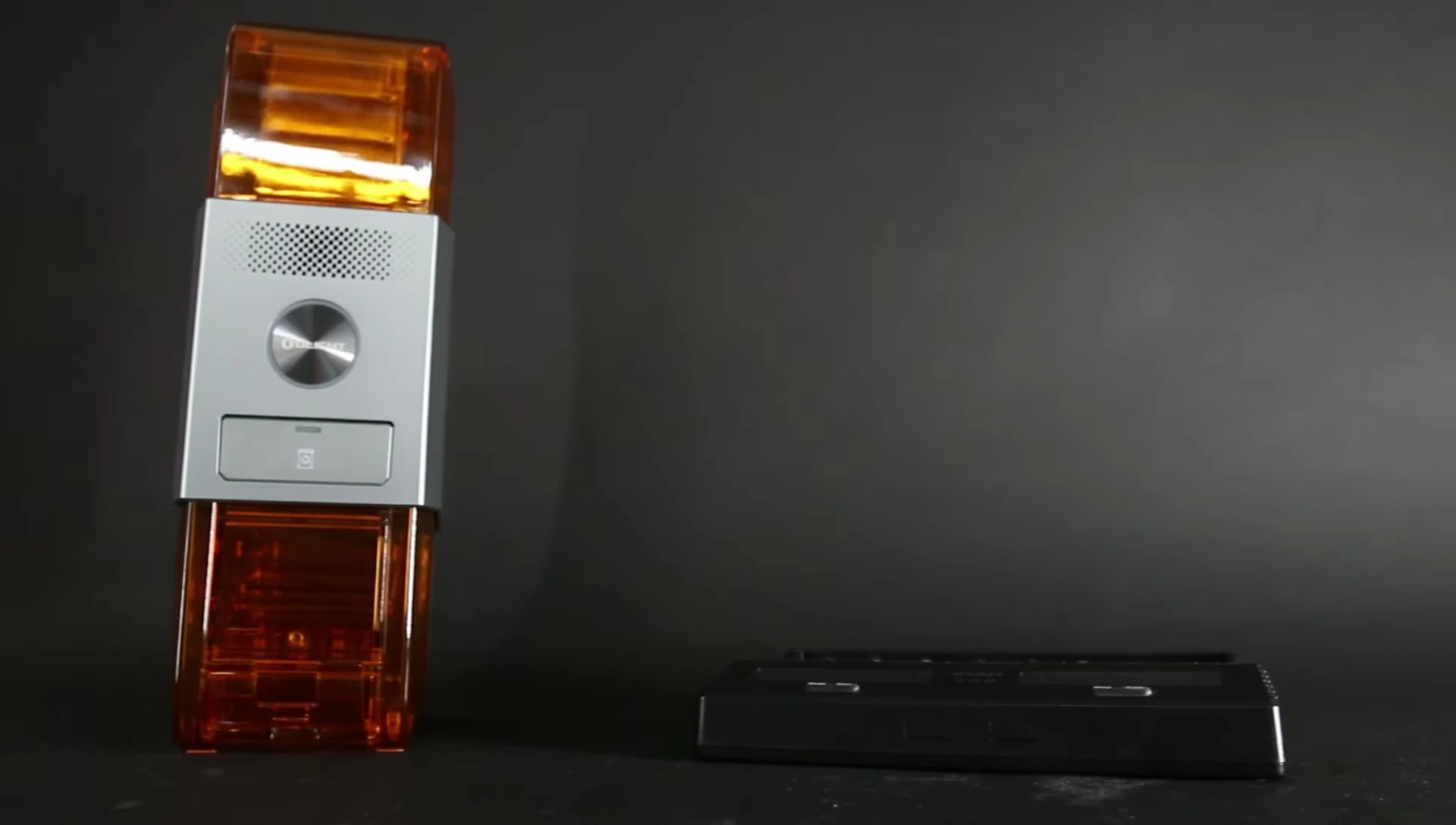 Size comparison of OLIGHT OStation X and XAR VC8.