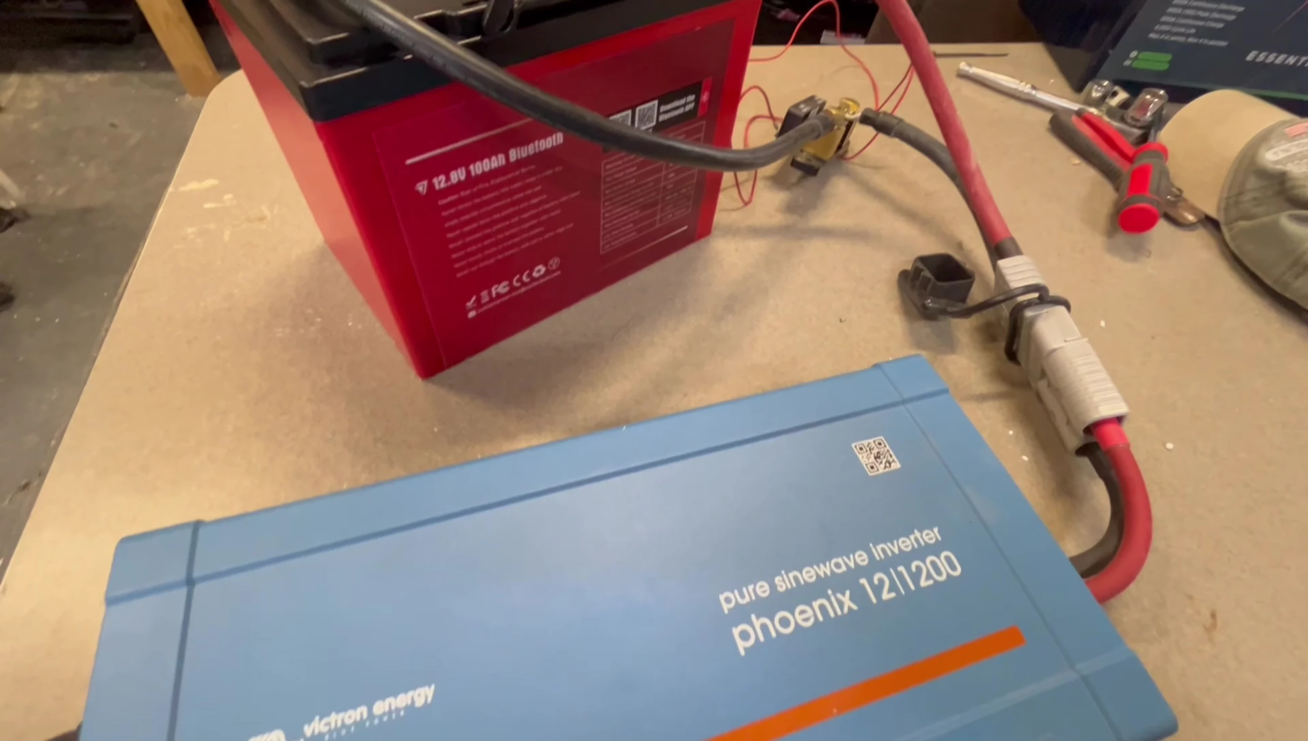 Capacity test setup with Victron inverter and shunt