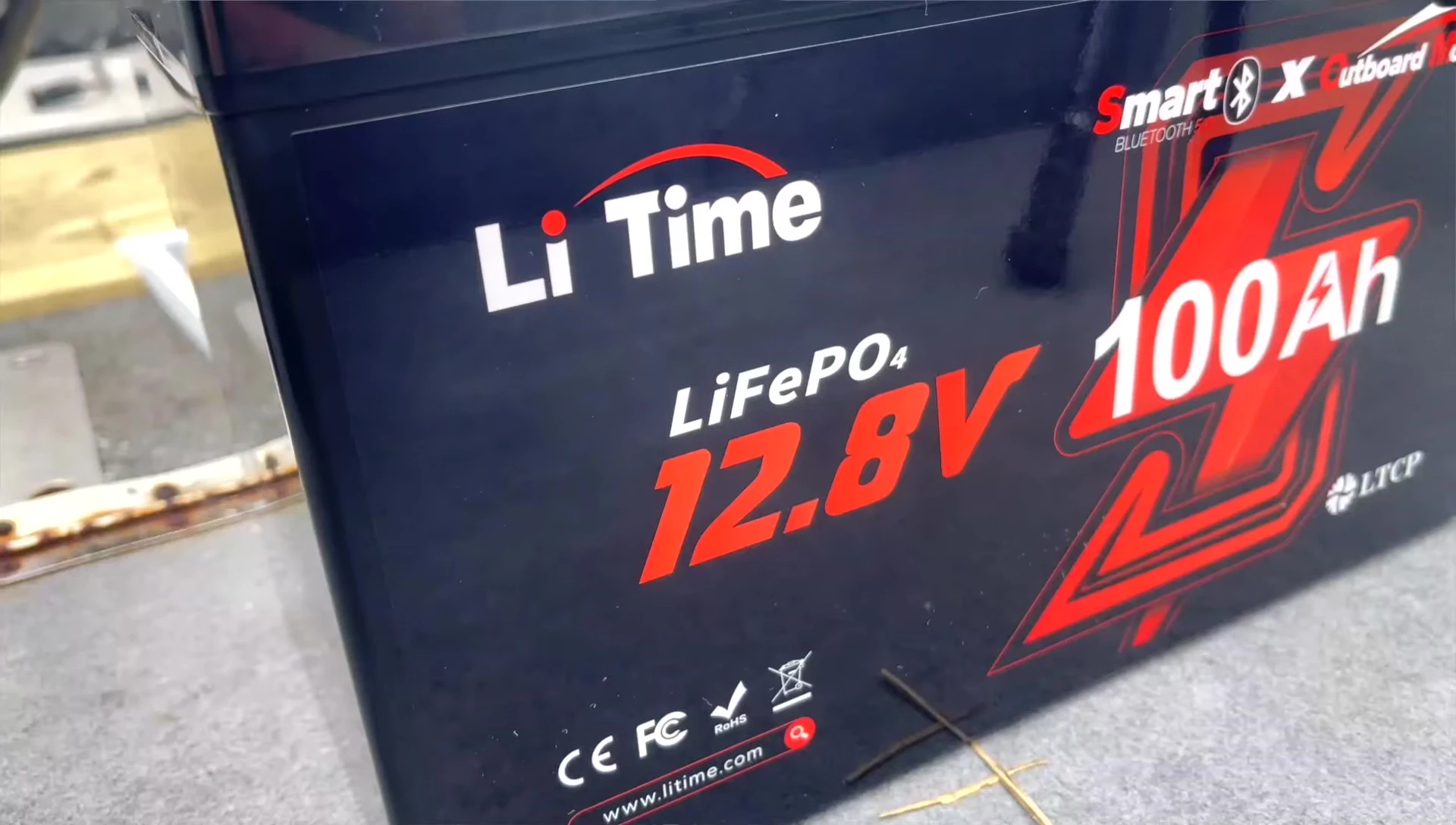 Final shot of the video, showcasing the LiTime battery.