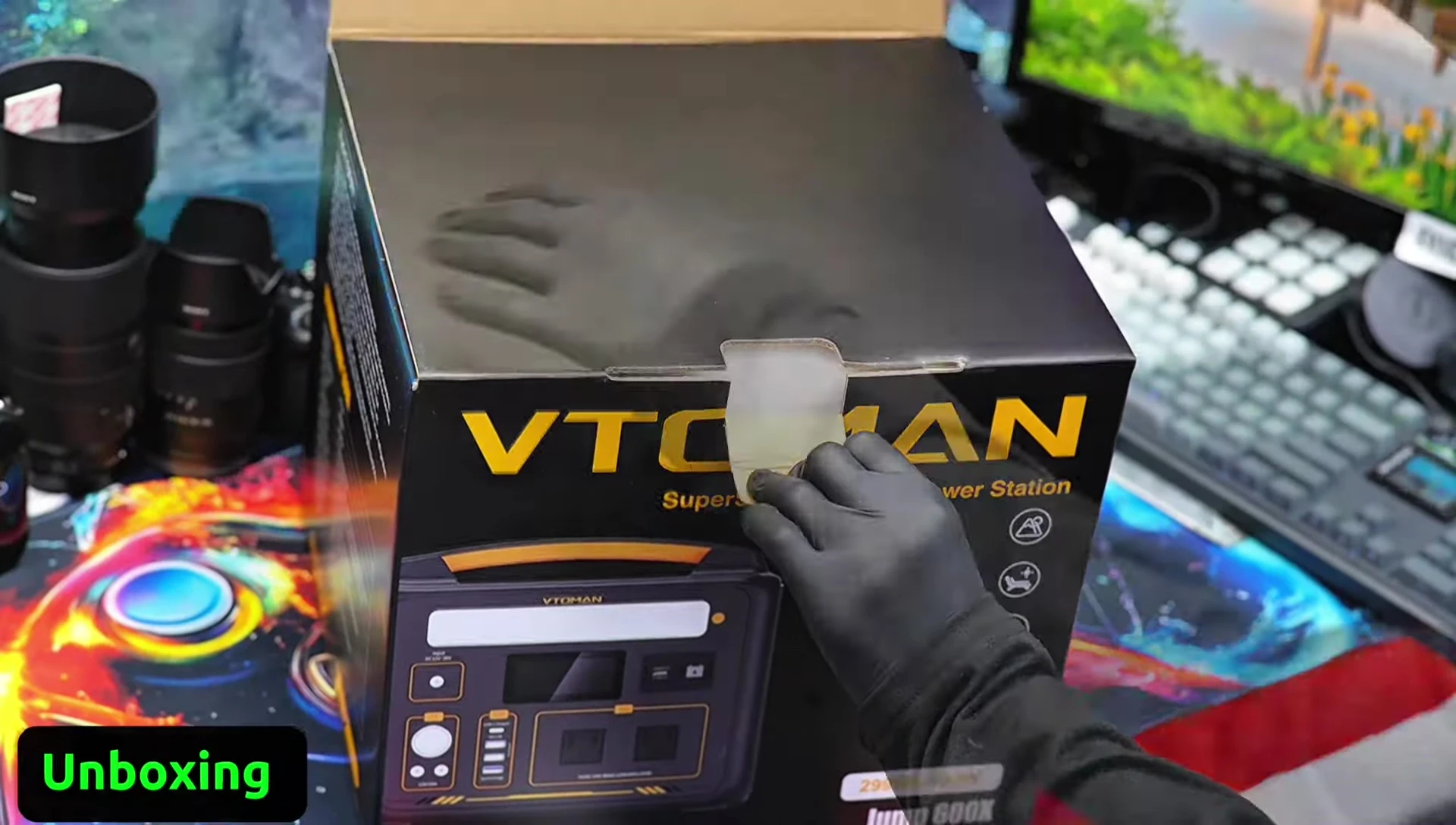 The VTOMAN Jump 600x Power Station in its packaging.