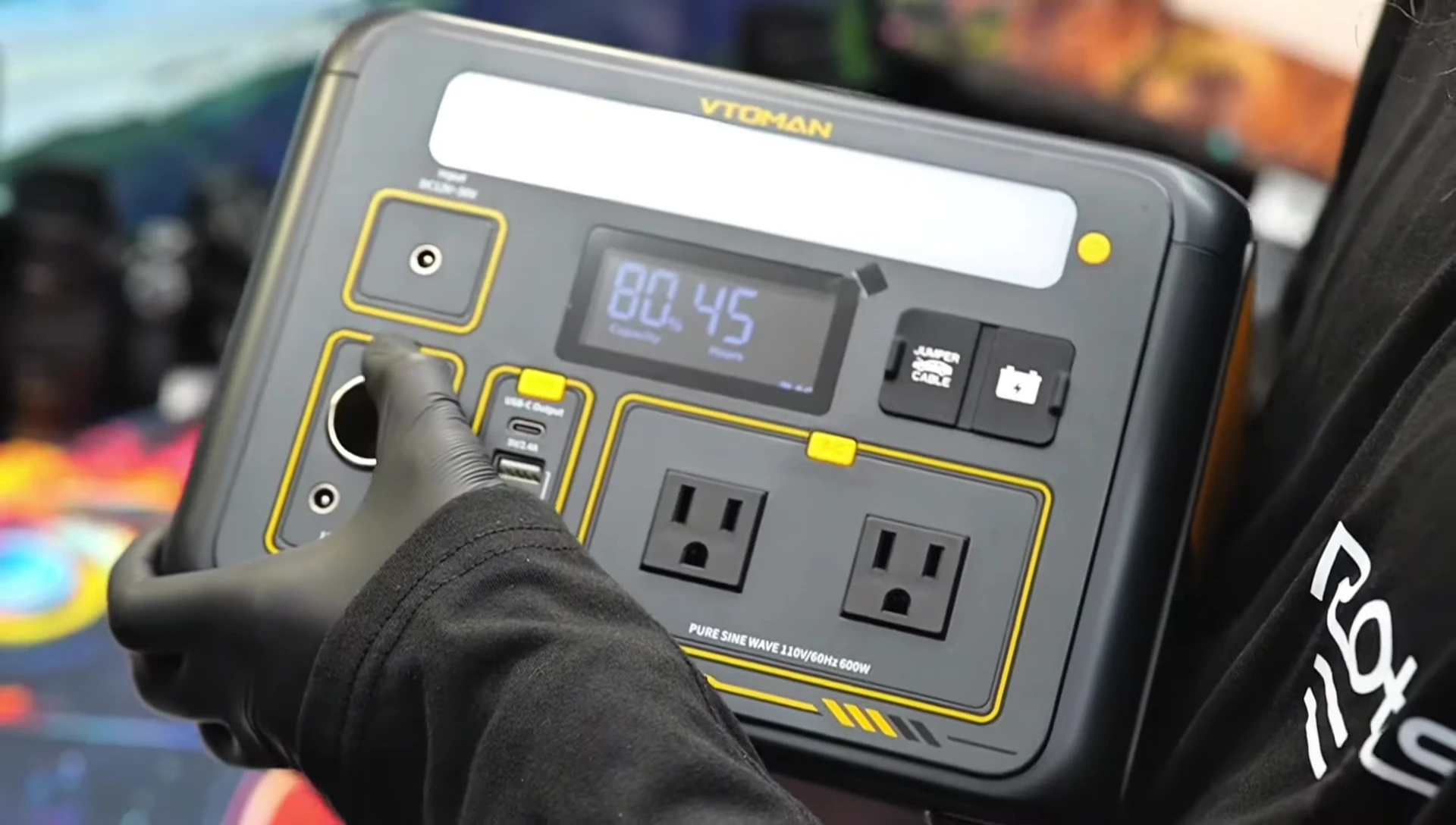 Image or text mentioning the LifePO4 battery technology.