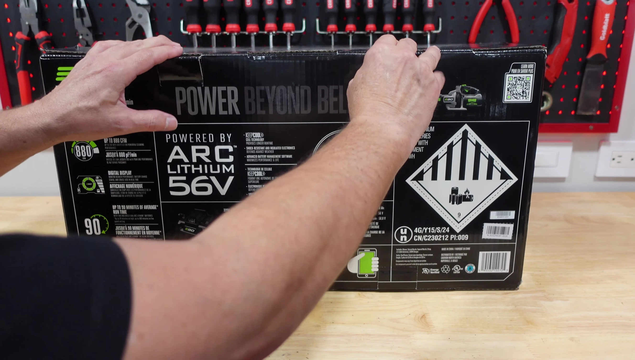 Unboxing the Ego 880 CFM blower kit