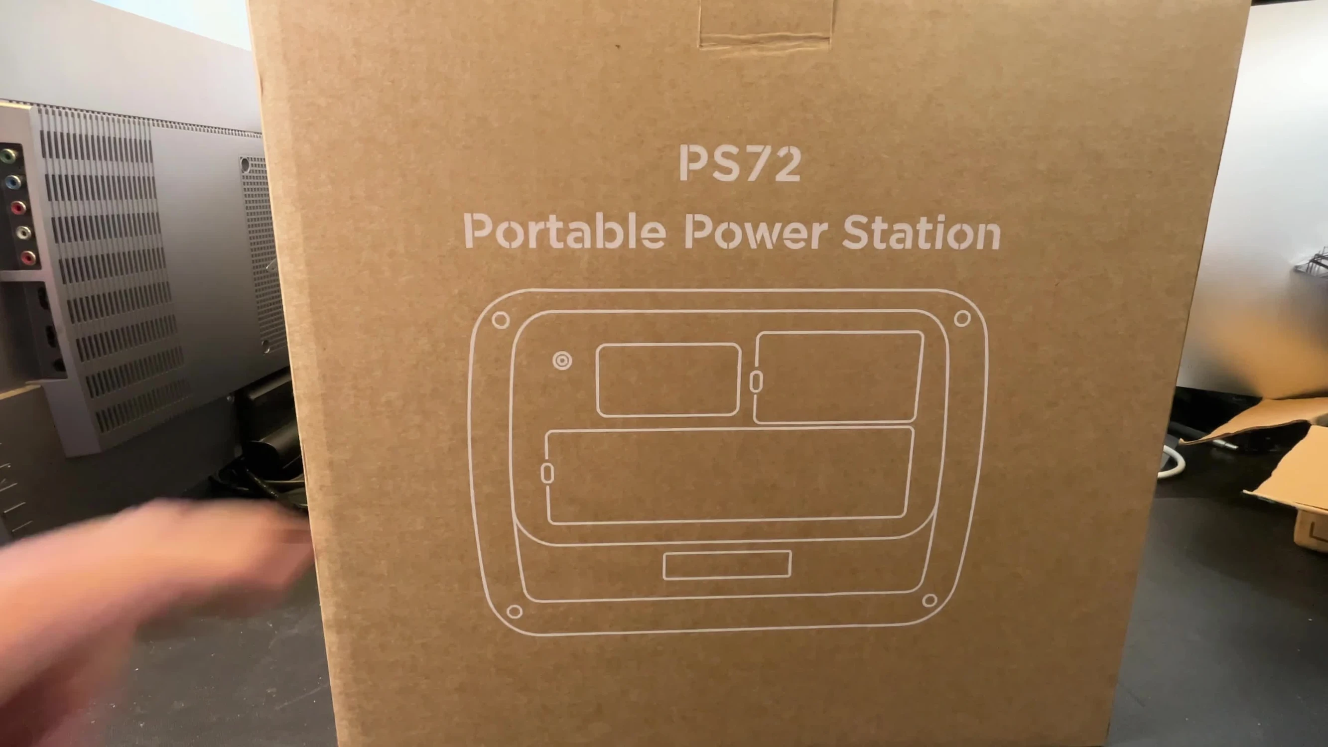 Unboxing the Bluetti PS72