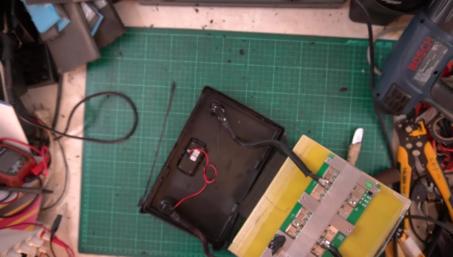 Close-up of the soldered JBD BMS