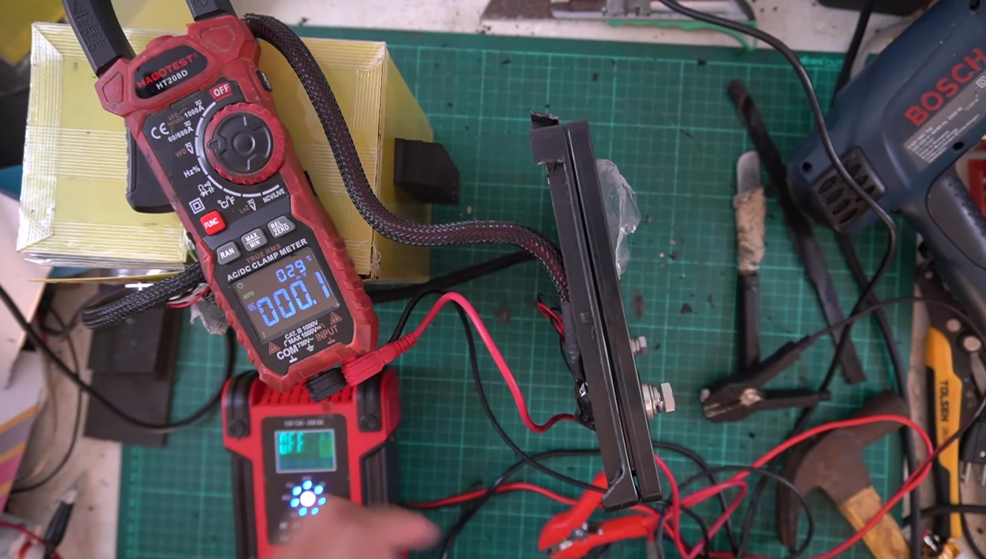 Voltmeter reading after initial charge