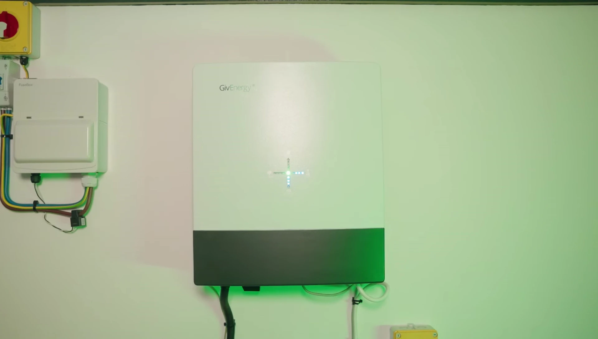 Diagram illustrating DC to AC conversion