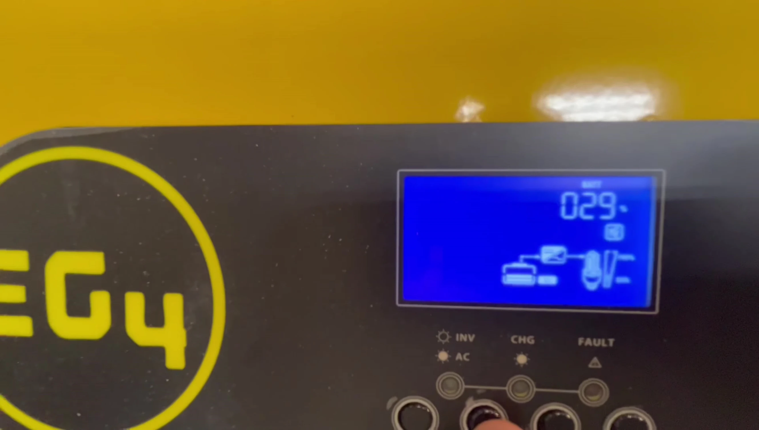 Battery communicating with both the 3000W and 6000XP inverters