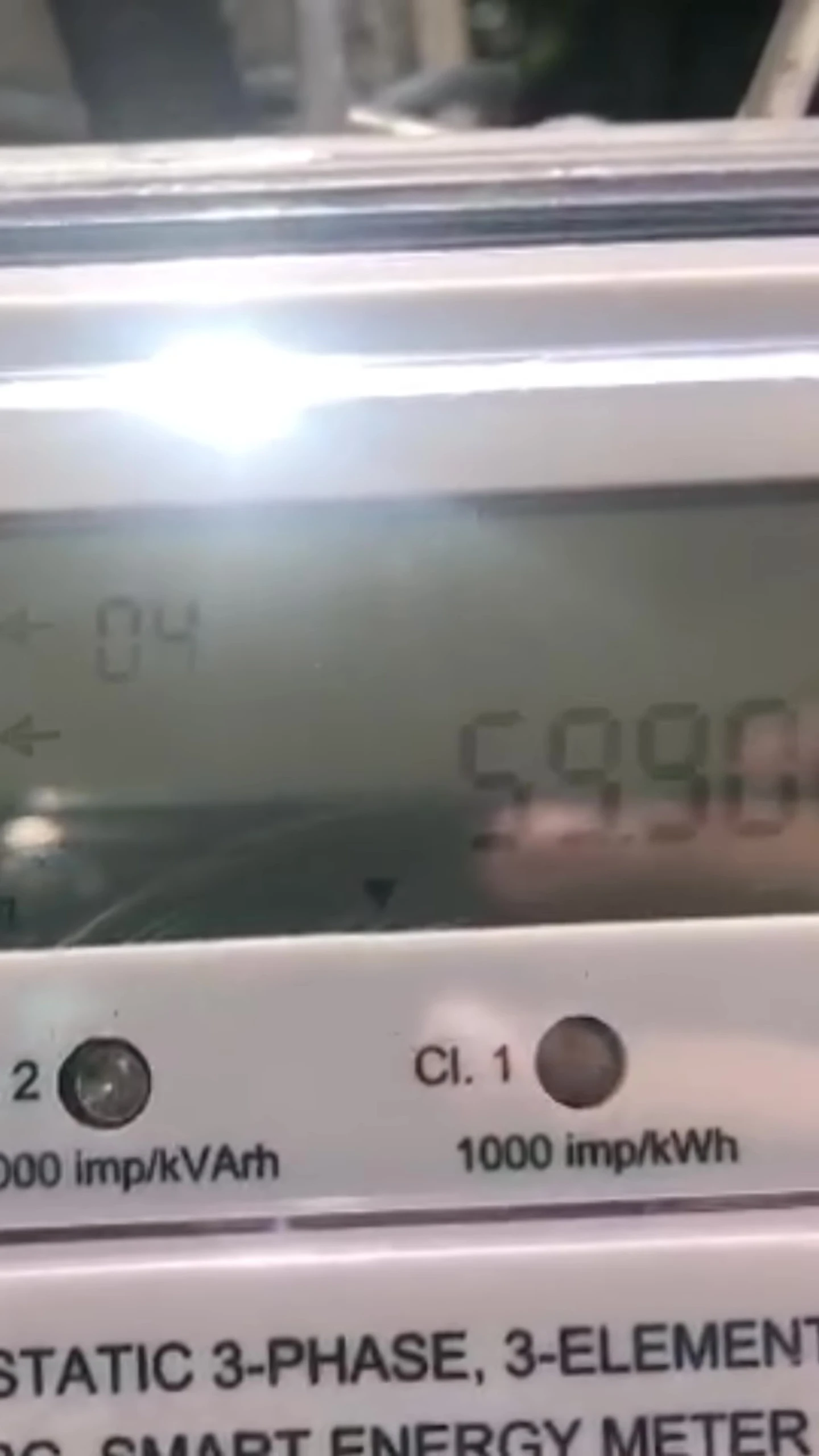 Meter display highlighting import/export numbers