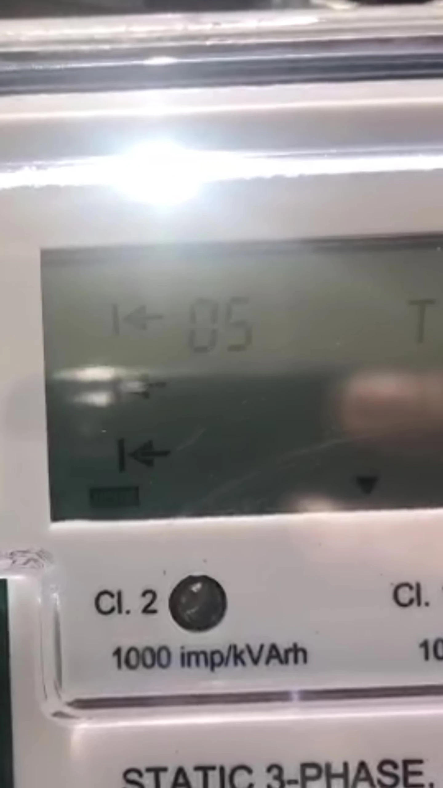 Clear distinction between import and export data on the meter