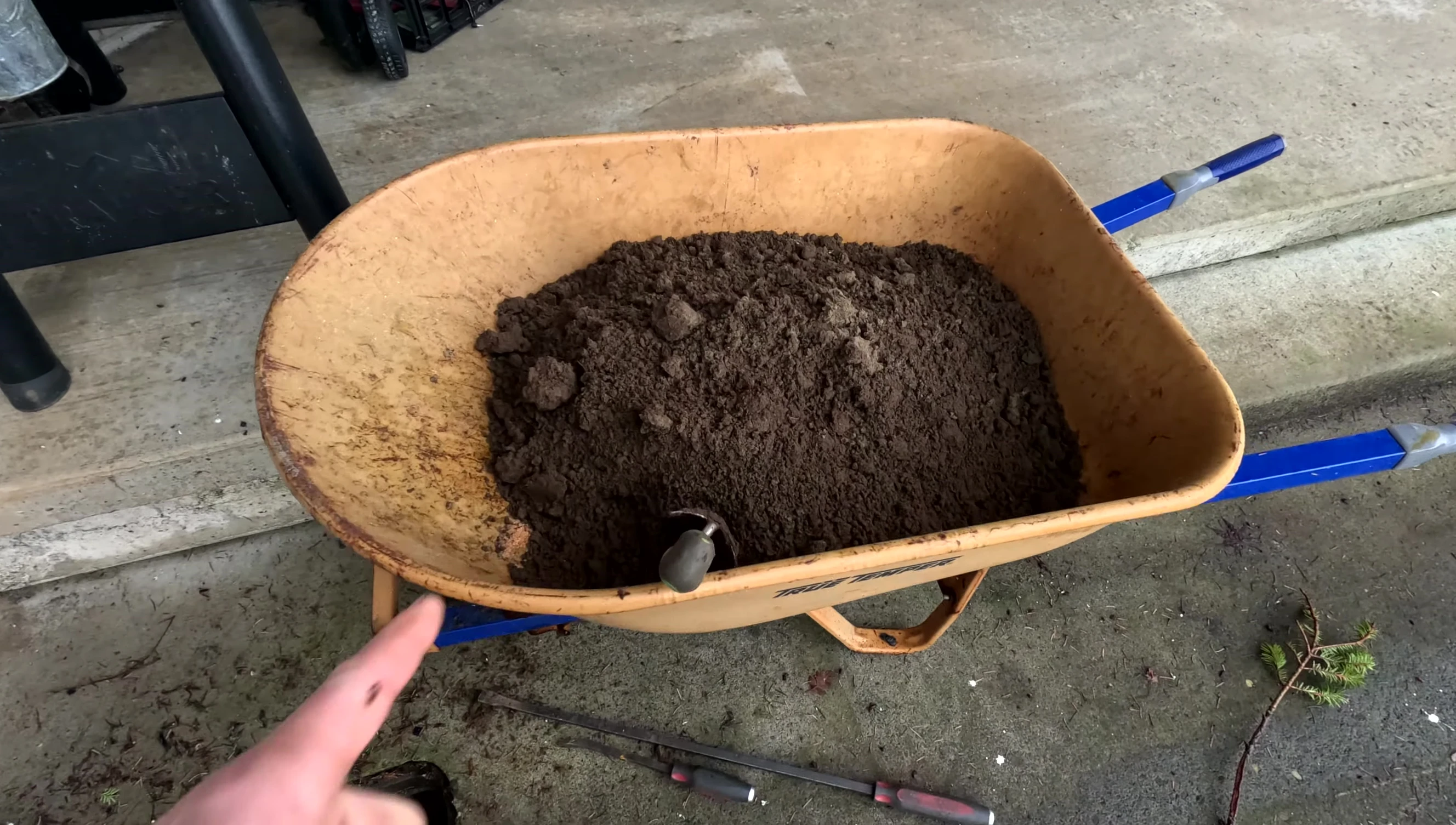 Screenshot of the exposed water shut-off valve after digging.