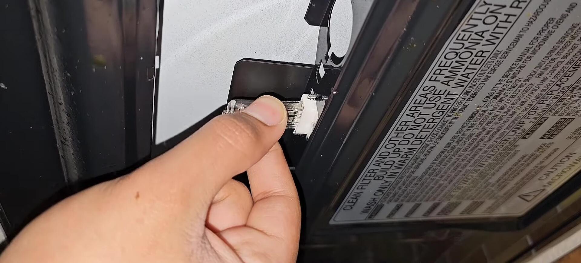 Removing the old halogen bulb