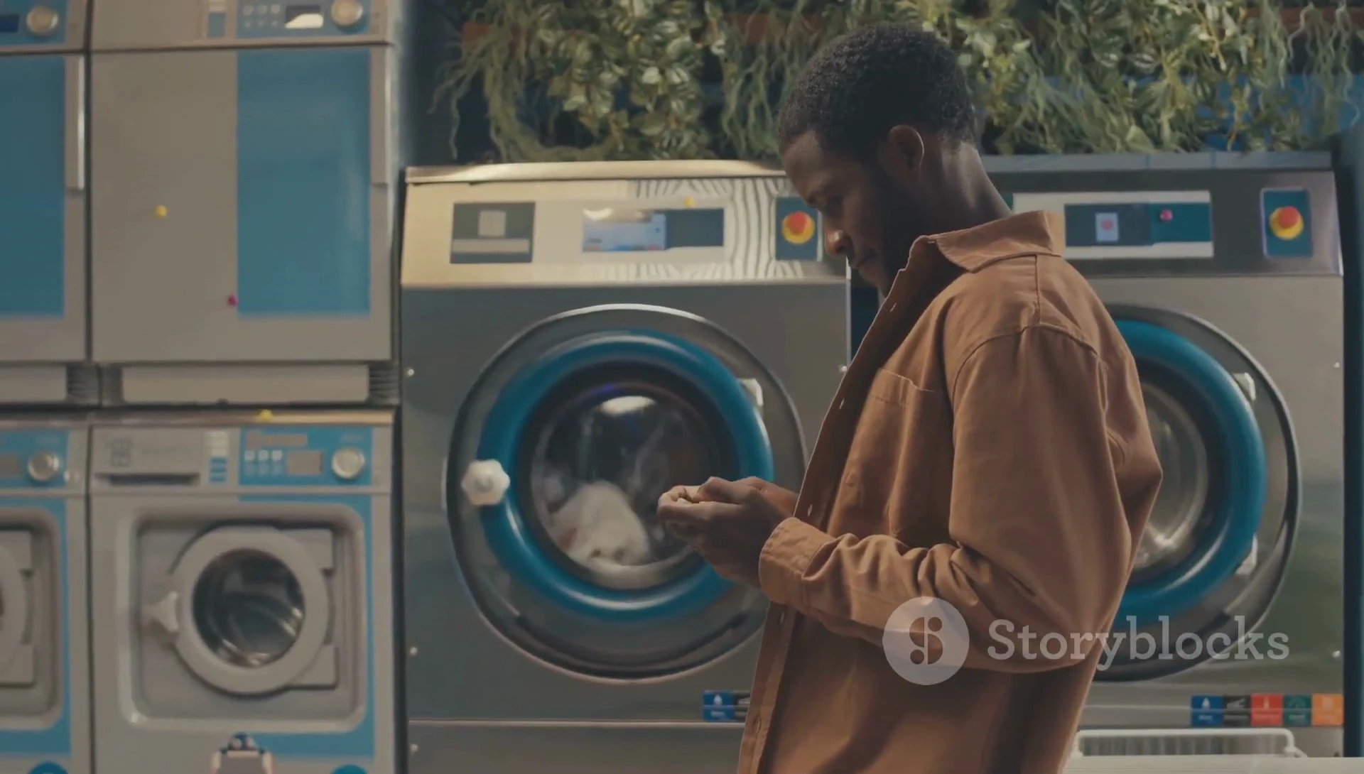 Screenshot showing the smartphone app controlling the washing machine.