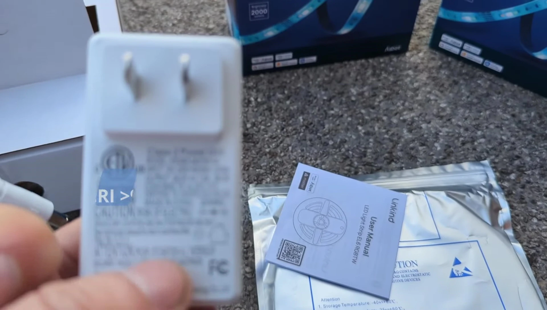 Highlighting the high CRI (over 90) feature of the bulbs.