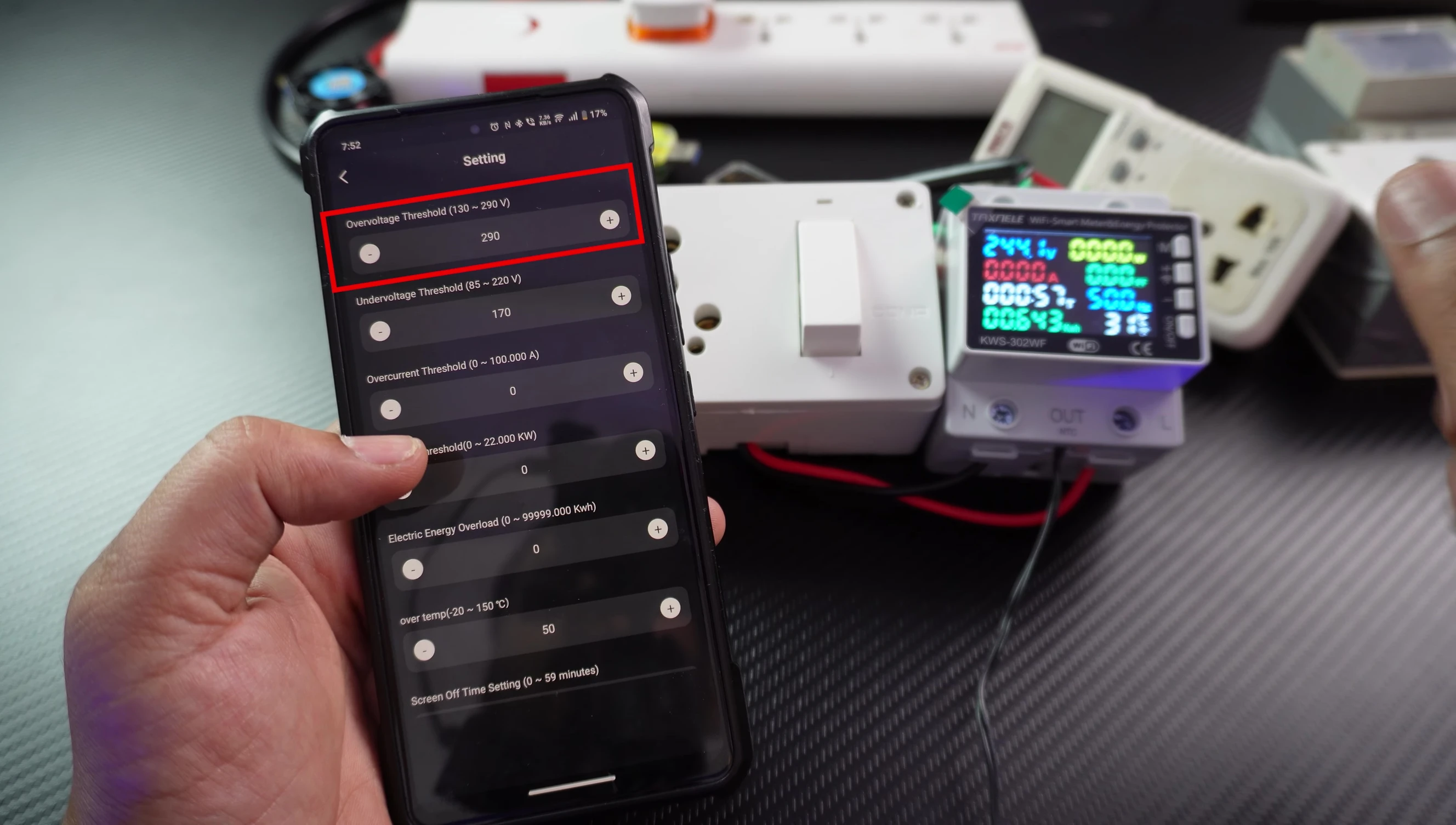 App showing settings for overvoltage and undervoltage thresholds.
