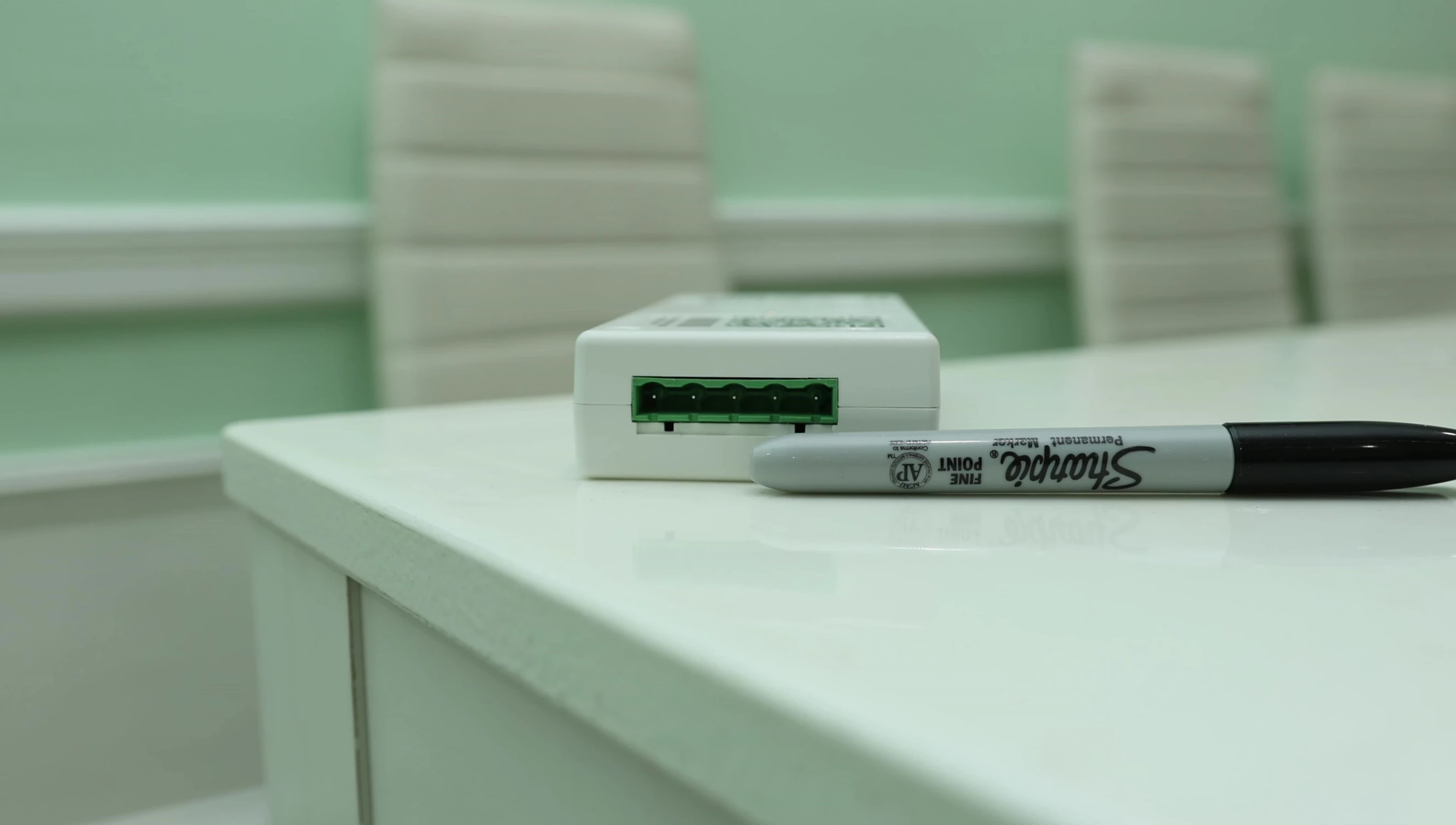 Image showing the various connection ports on the Emporia Vue Gen 3 unit.