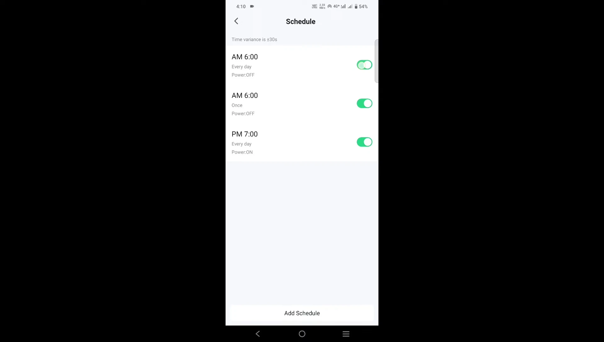 Smart plug app screen showing scheduled on/off times for inverter control.