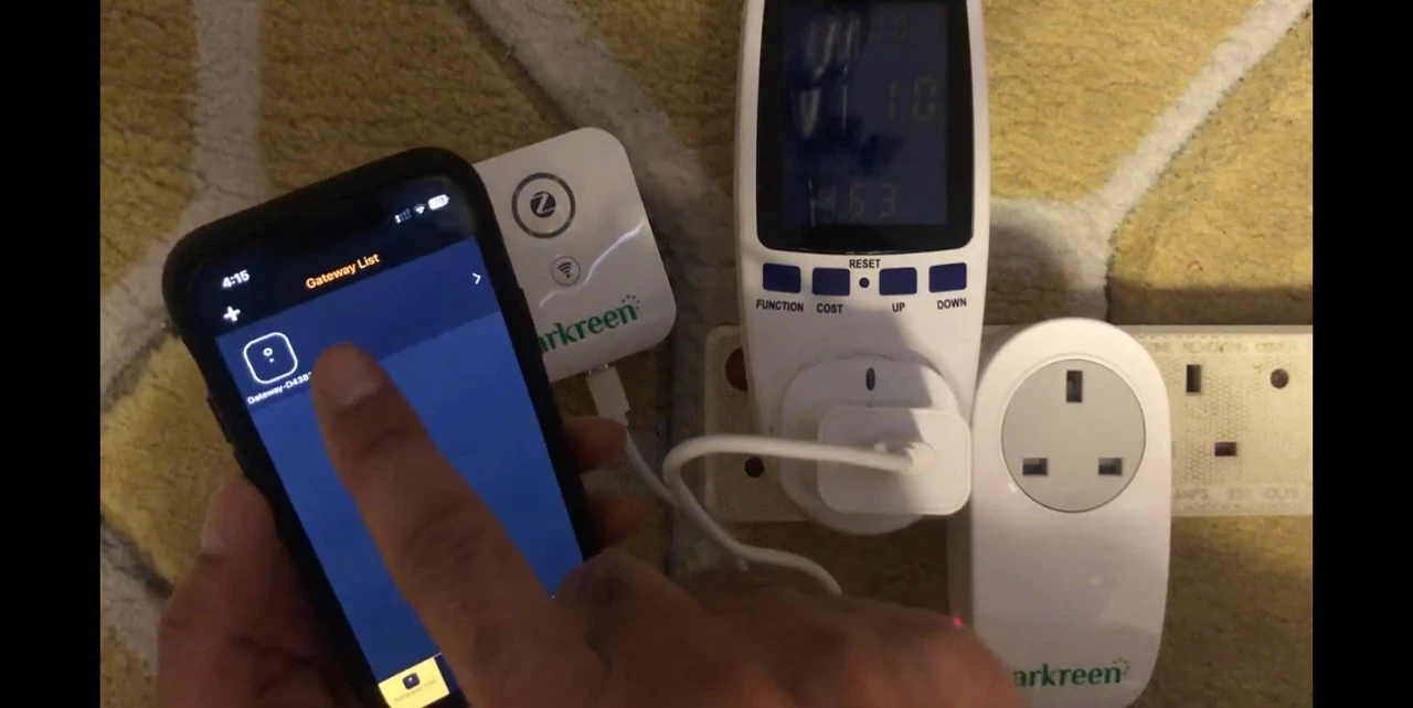 Screenshot showing the process of adding the smart plug to the Gateway in the SmartOwen app.