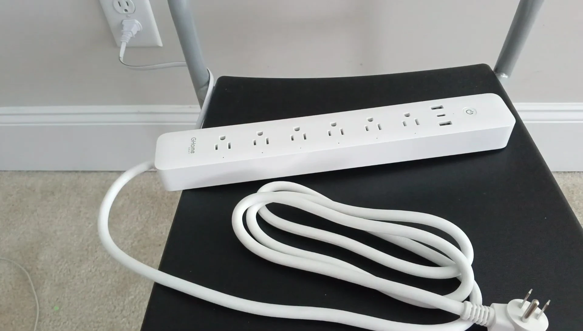 Plugging in the power strip