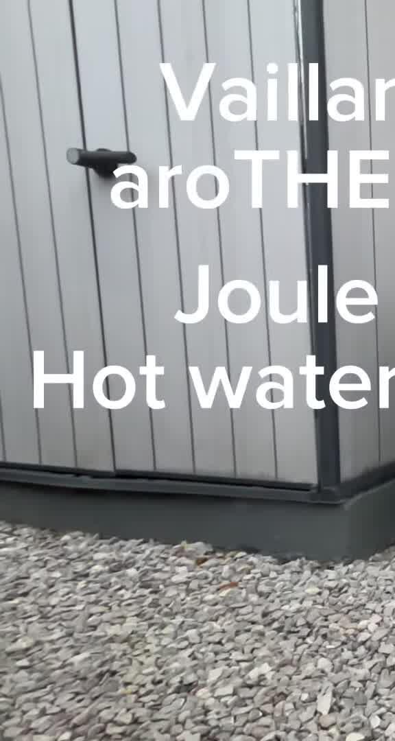 Diagram of the hot water cylinder and heating system