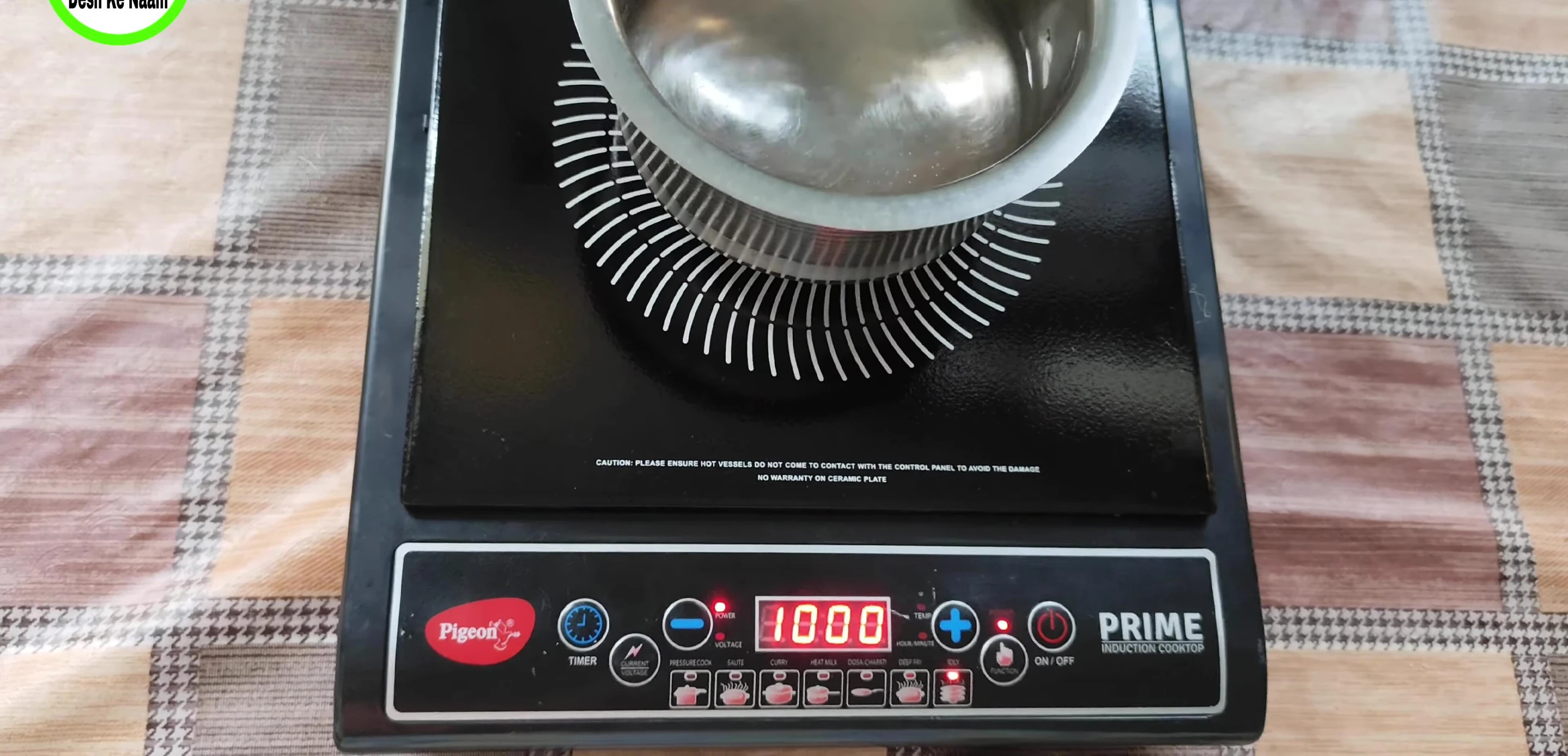 Cooktop displaying 1000W