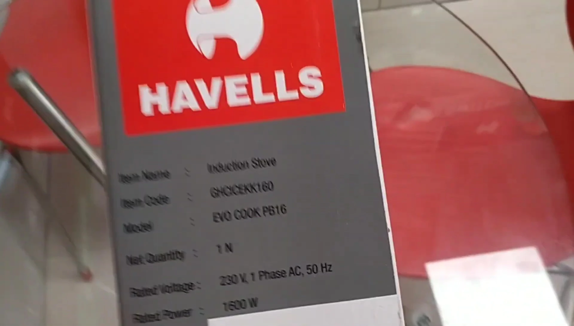 The Havells Cook Pavi 16 induction cooktop box.